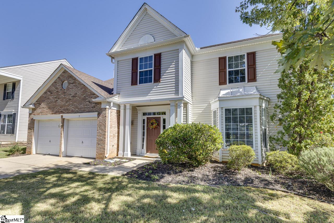 Photo 2 of Single family home for sale at 7 Bay Hl Dr, Simpsonville, SC 29681 | MLS# 1606167 | Listing updated on 2026-10-08
