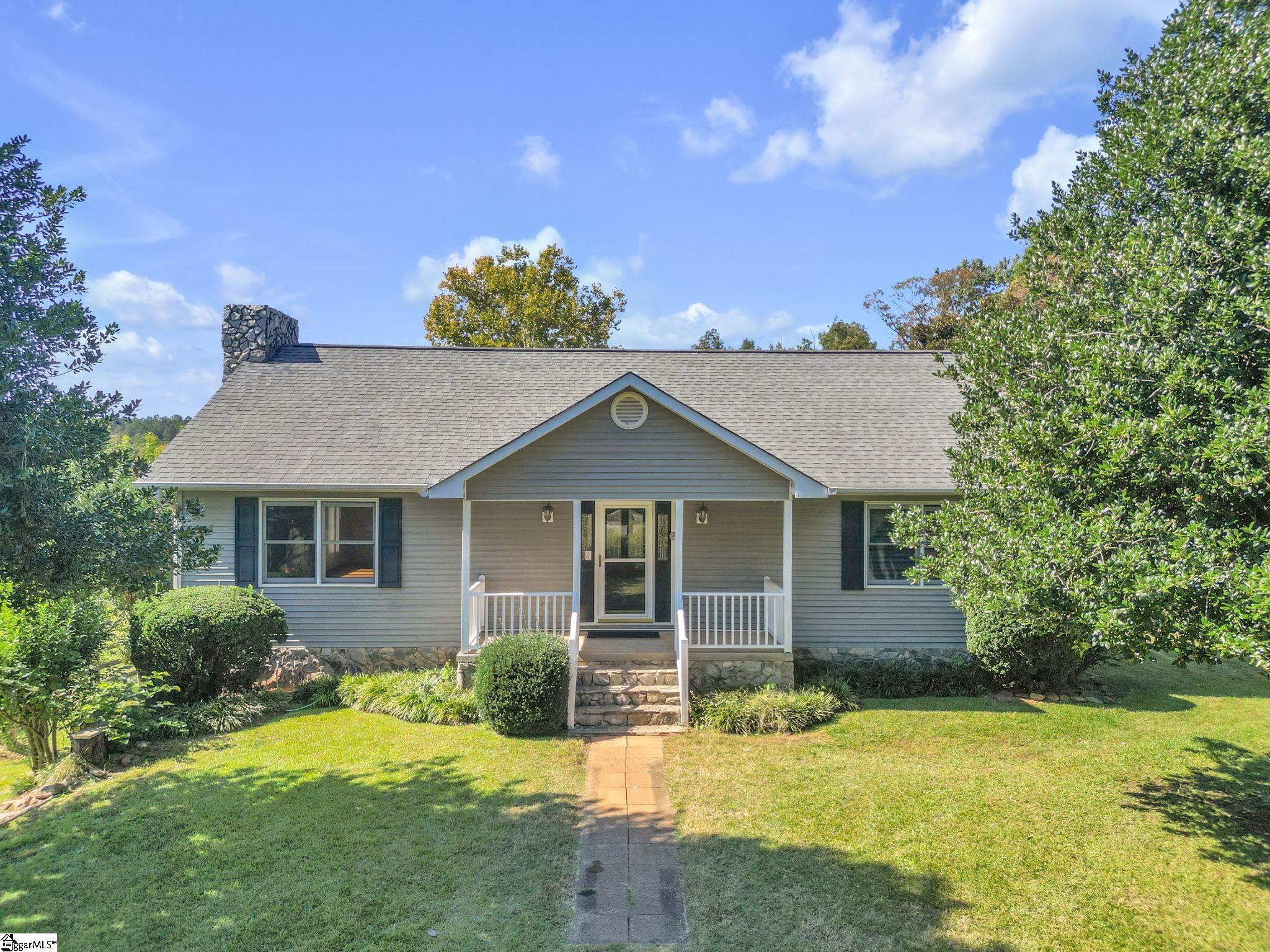 Photo 1 of Single family home for sale at 375 Loop Rd, Campobello, SC 29322 | MLS# 1606566 | Listing updated on 2026-10-14