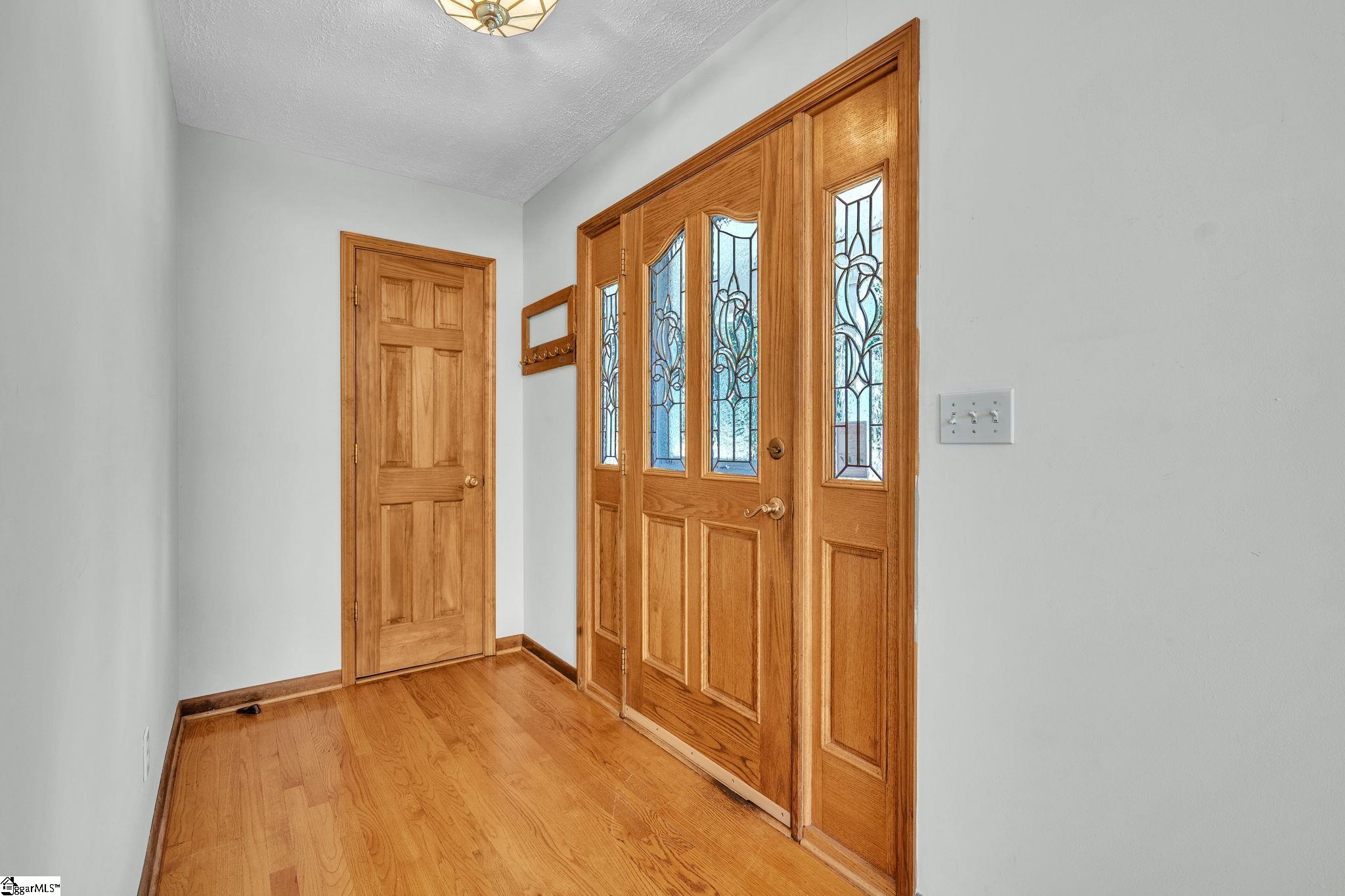 Photo 2 of Single family home for sale at 375 Loop Rd, Campobello, SC 29322 | MLS# 1606566 | Listing updated on 2026-10-14
