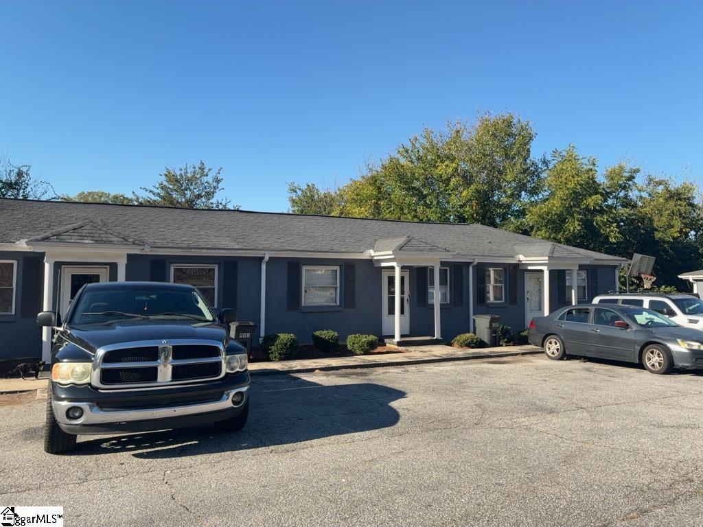 Photo 4 of House for sale at 902 Railroad St, Anderson, SC 29624 | MLS# 1606837 | Listing updated on 2026-10-16