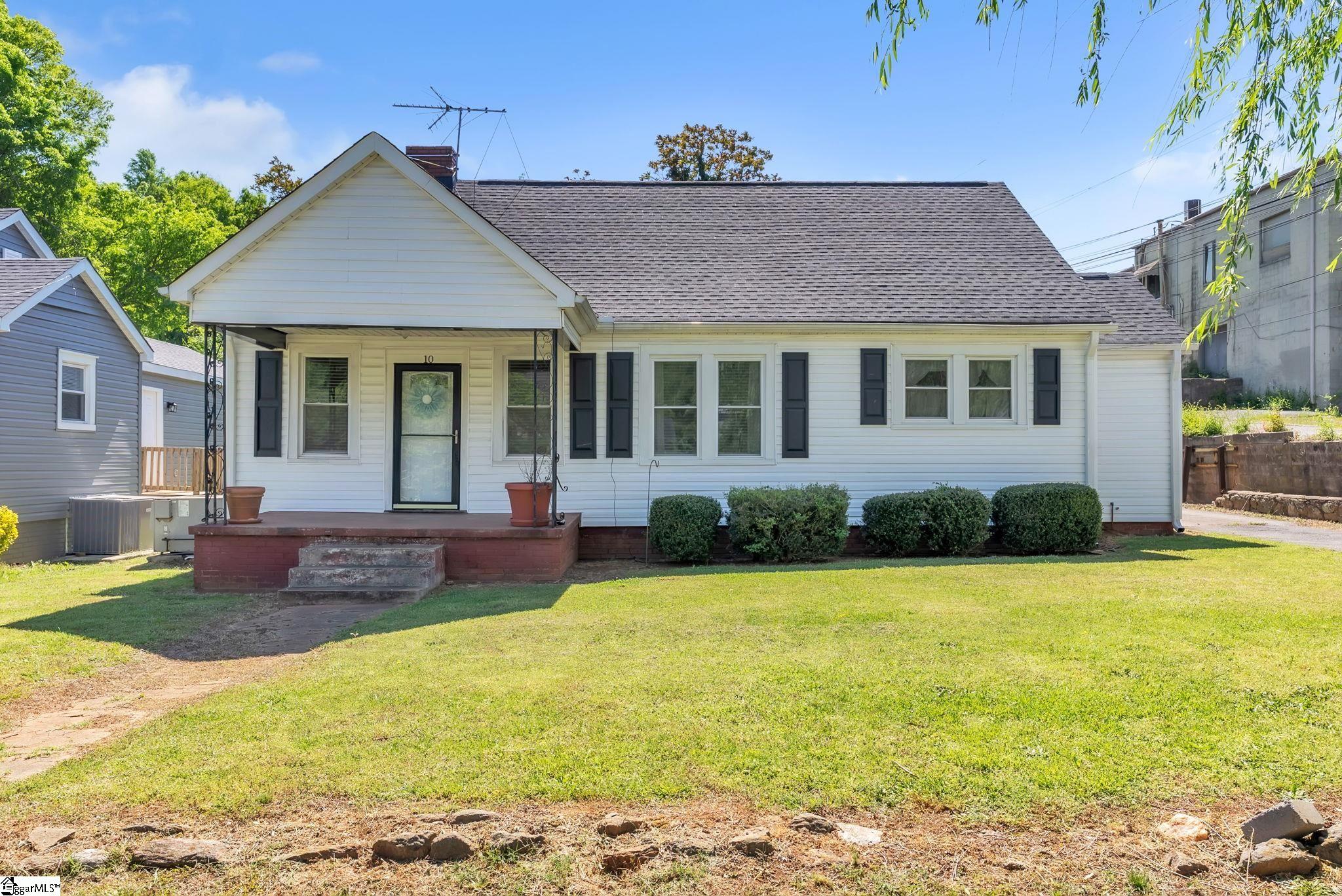 10 Eastlan Drive