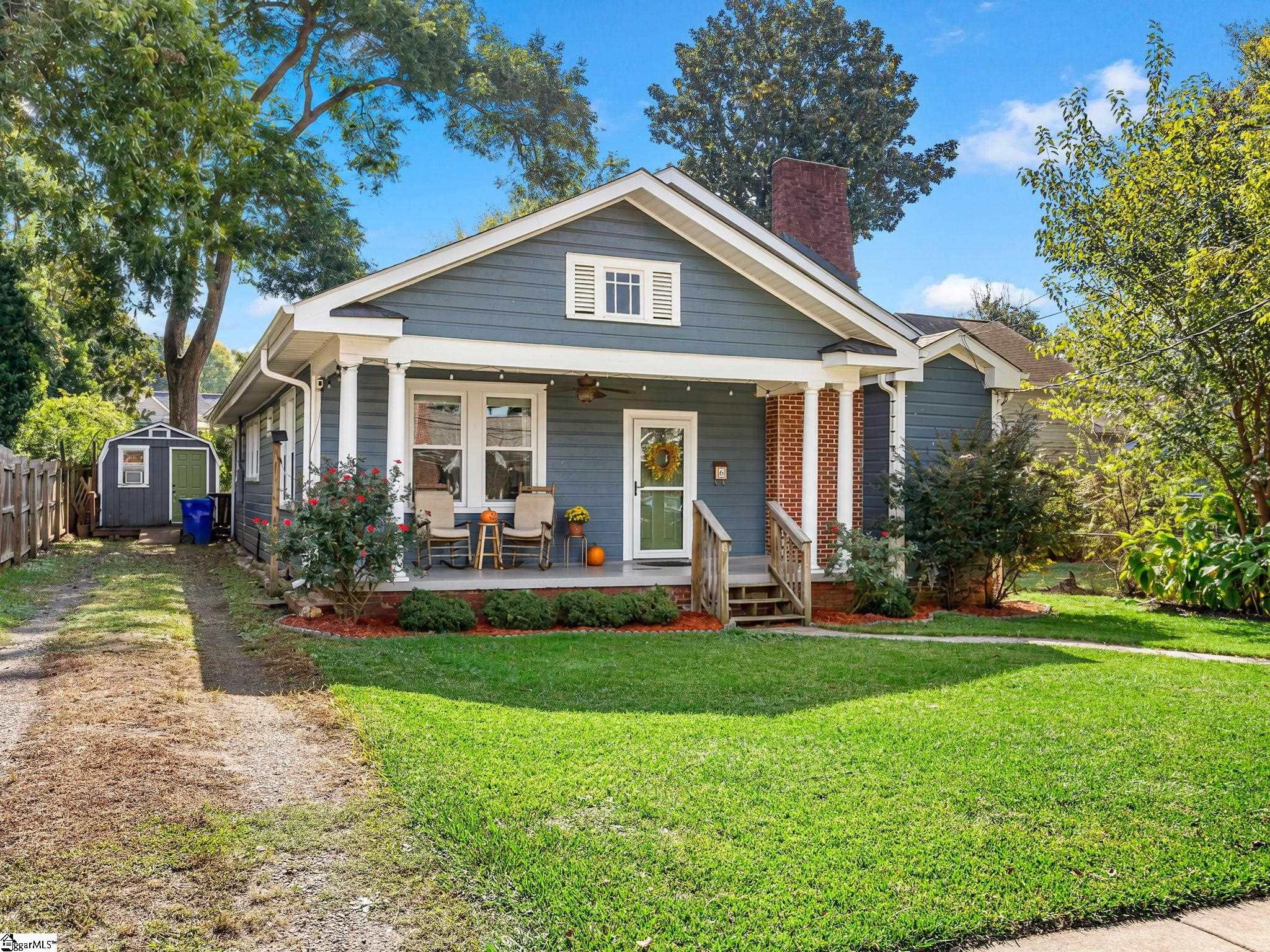6 Briggs Avenue