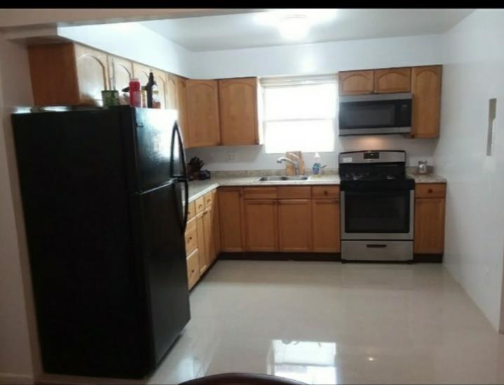 1215 BERGENLINE AVE - Photo 2