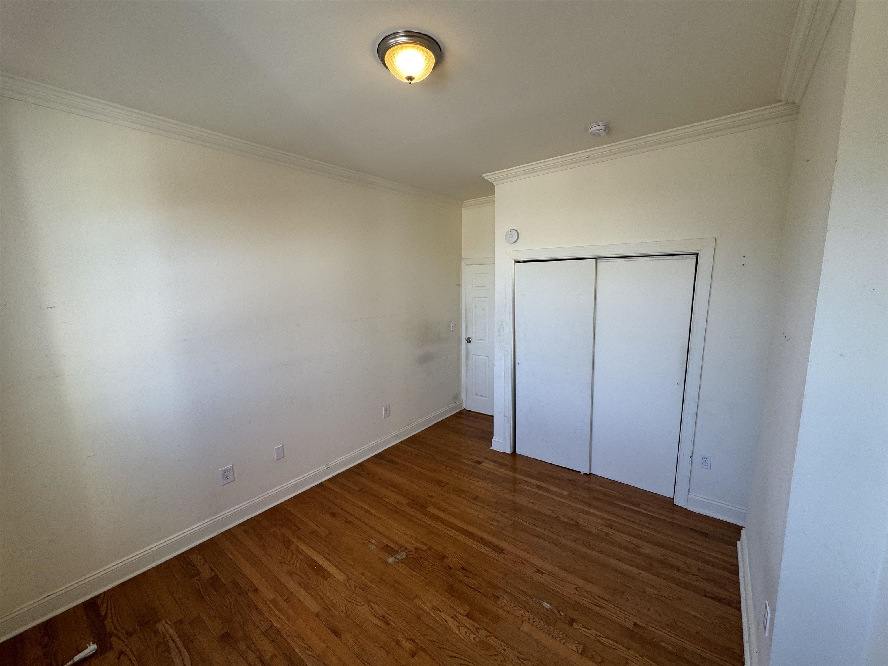 372 COMMUNIPAW AVE #4R