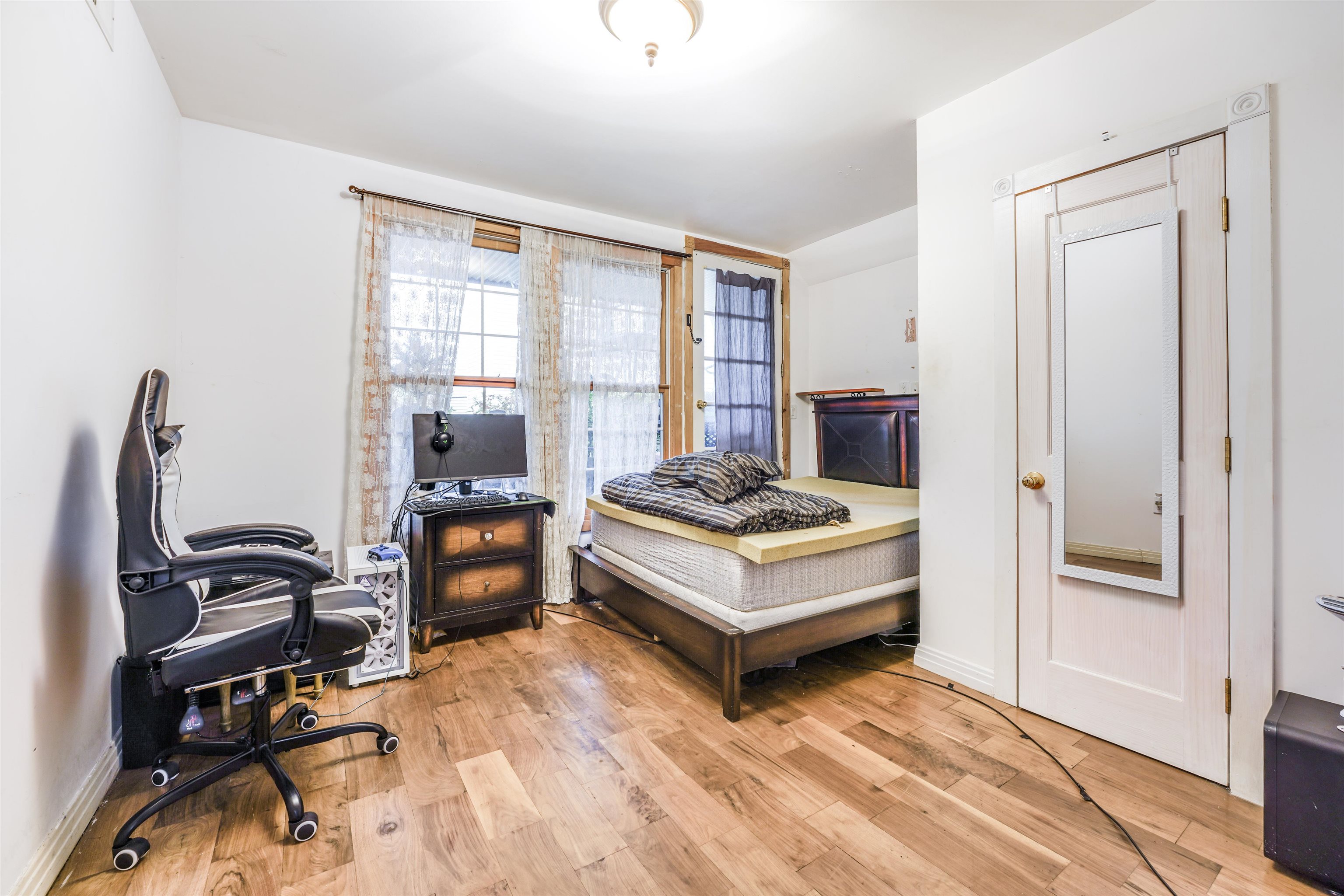 372 5TH ST - Photo 3