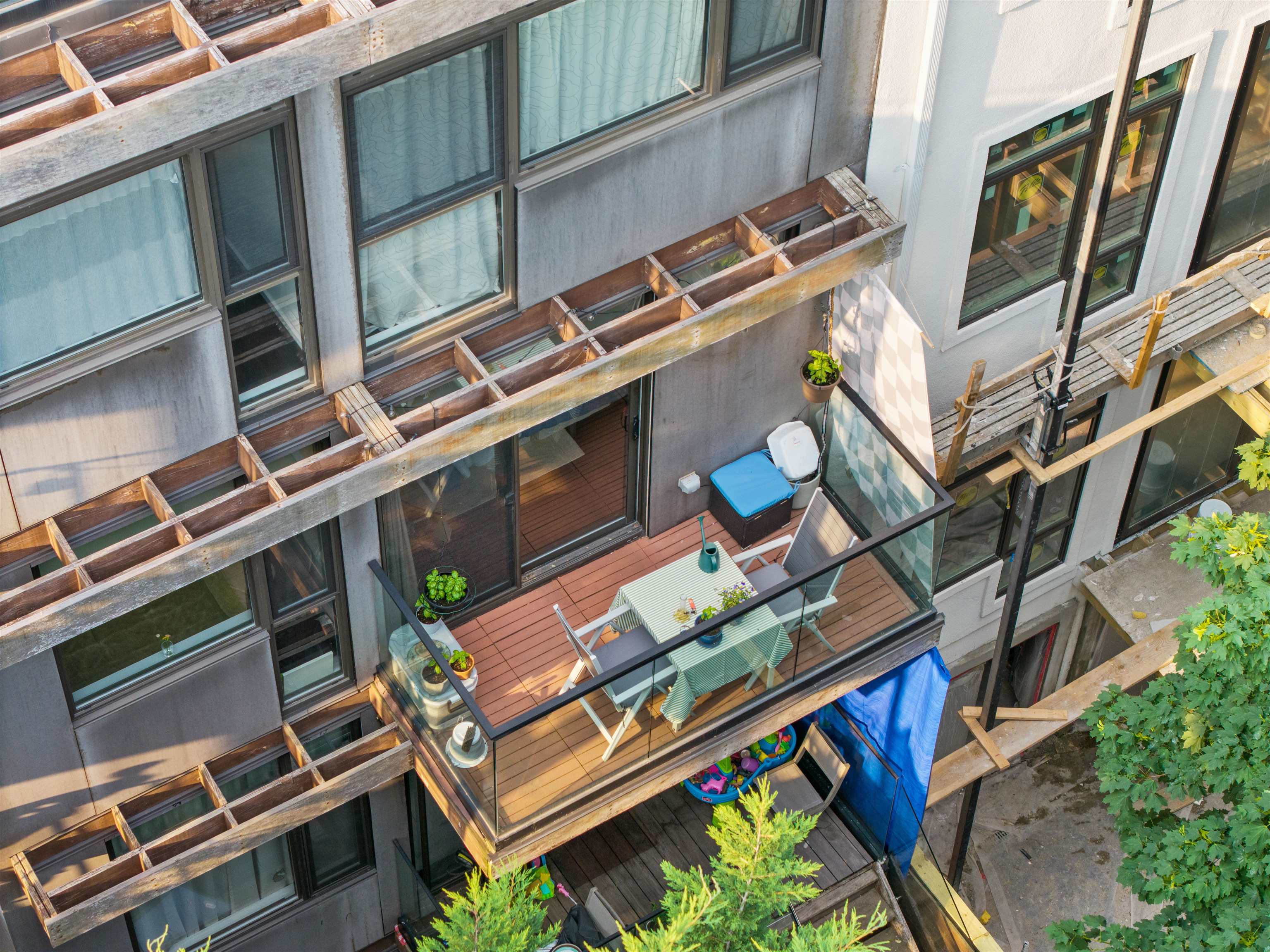 227 MONTGOMERY ST - Photo 2