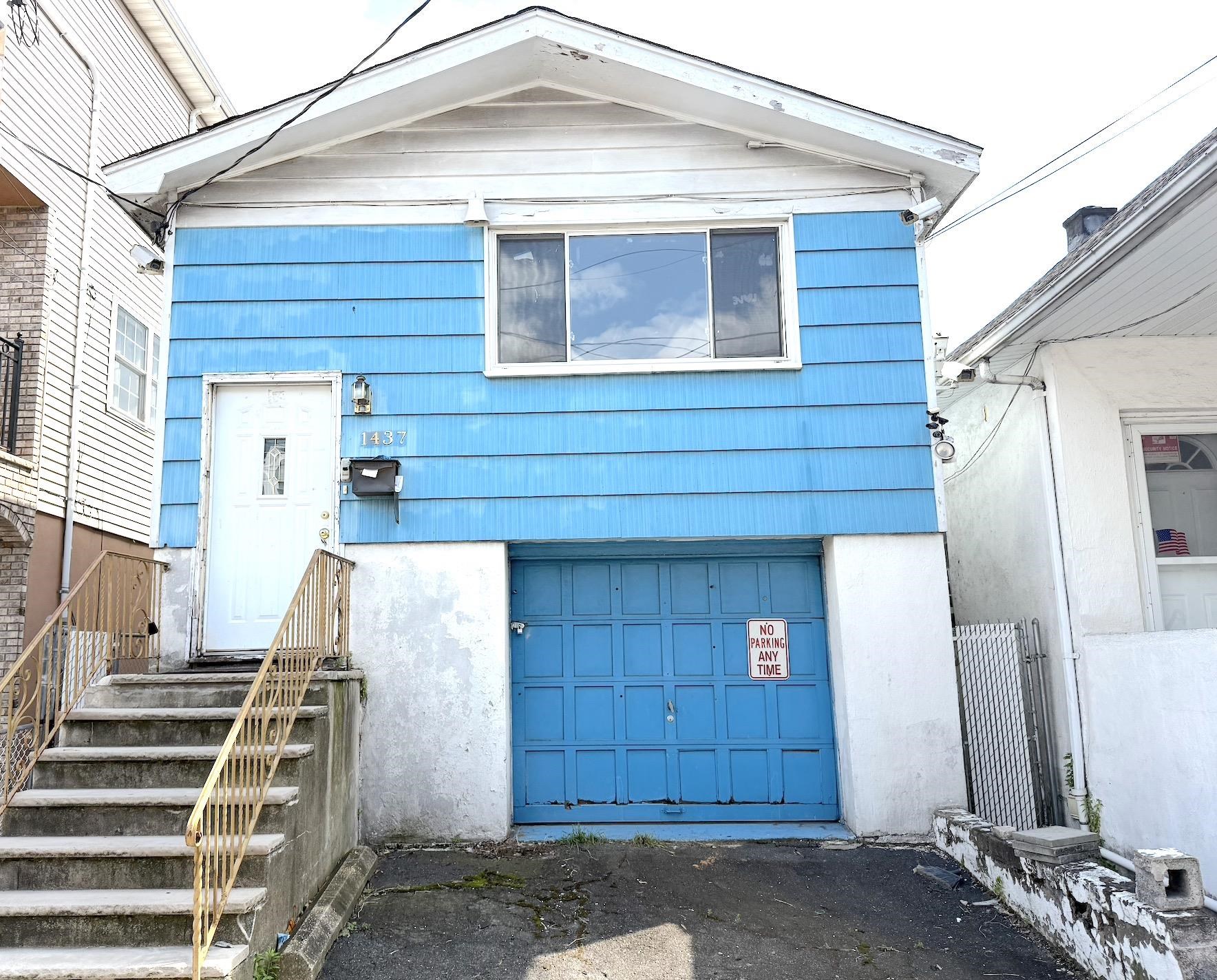 1437 GEHR PL - Photo 1