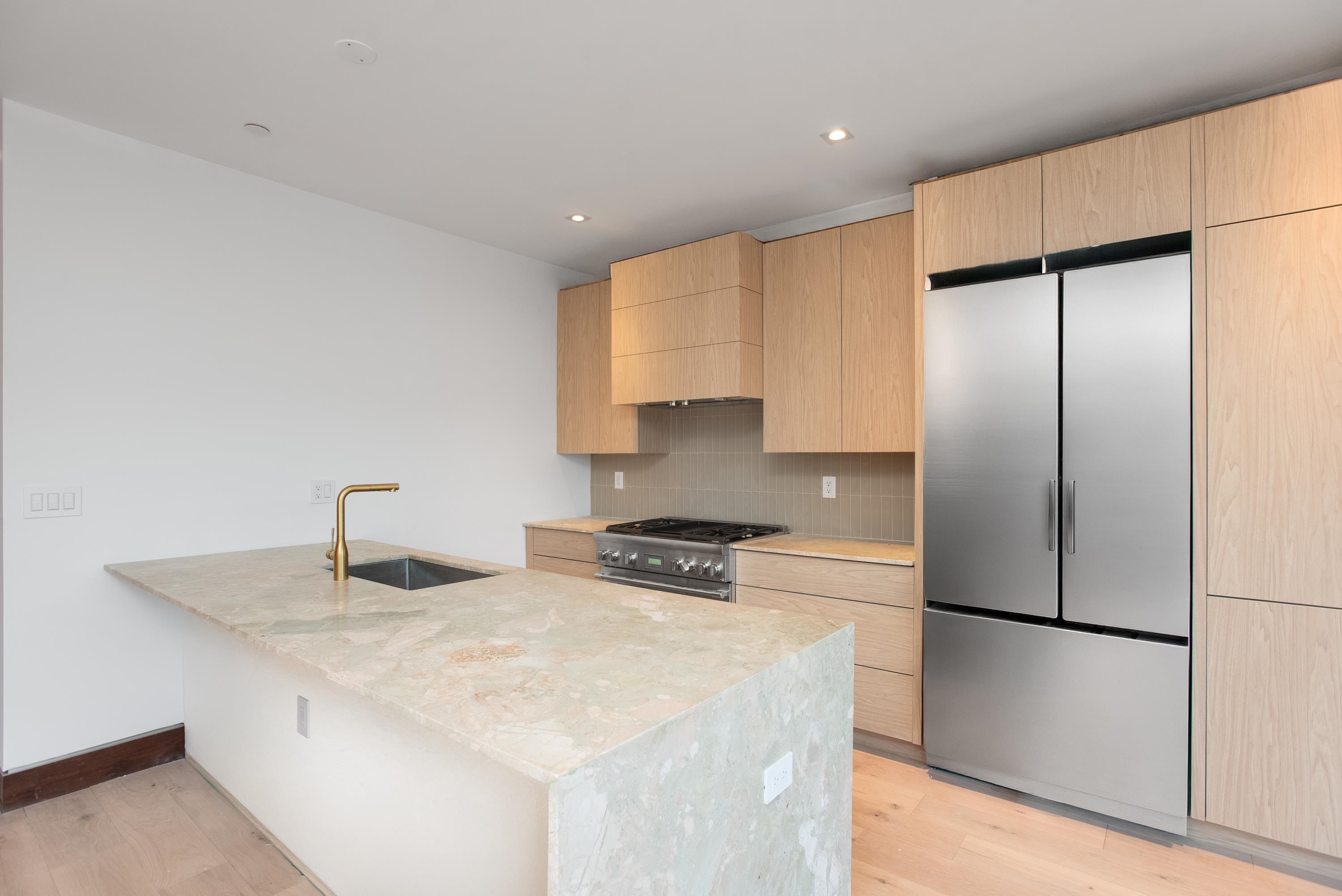 87 JEFFERSON ST - Photo 3