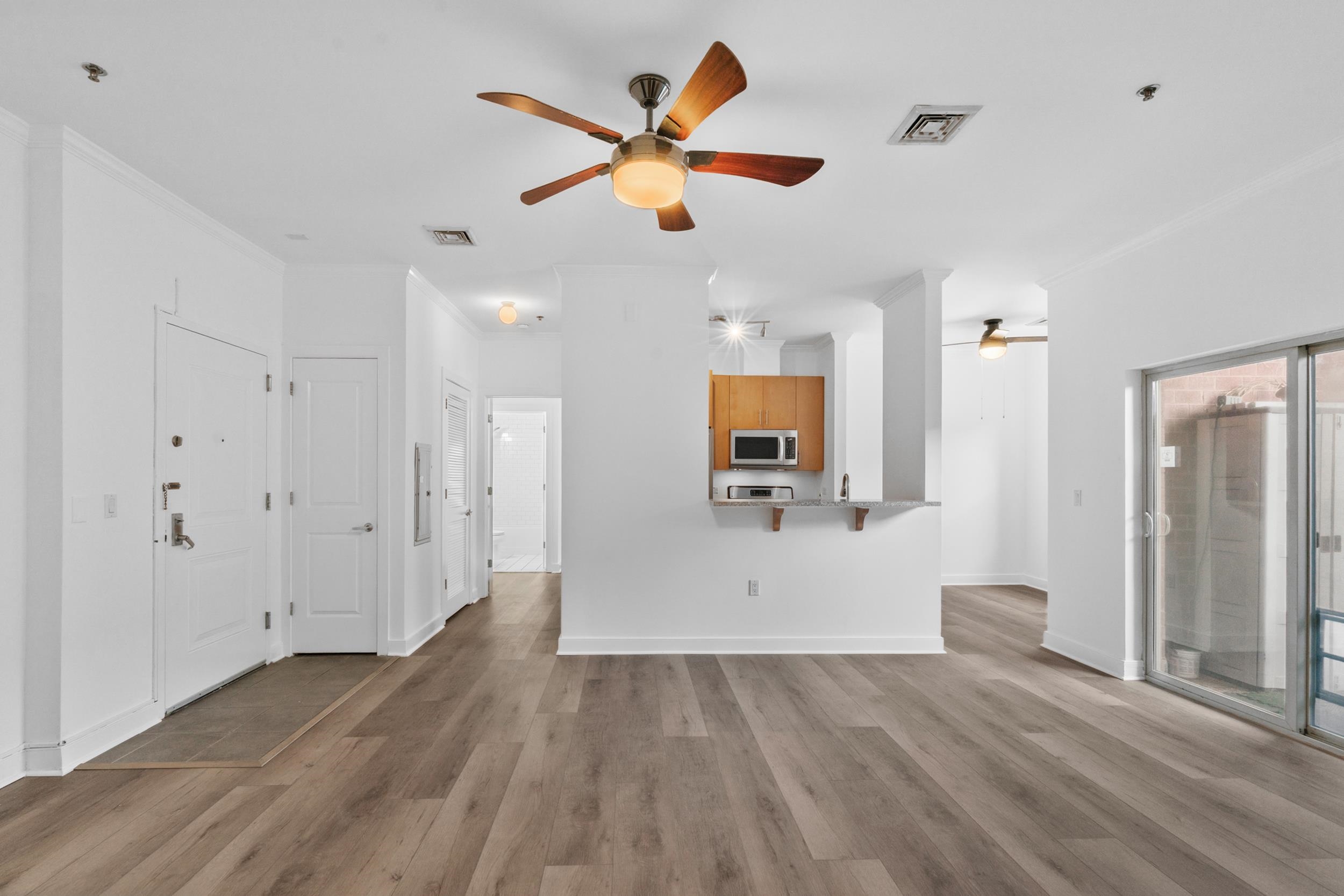 172 CULVER AVE - Photo 2