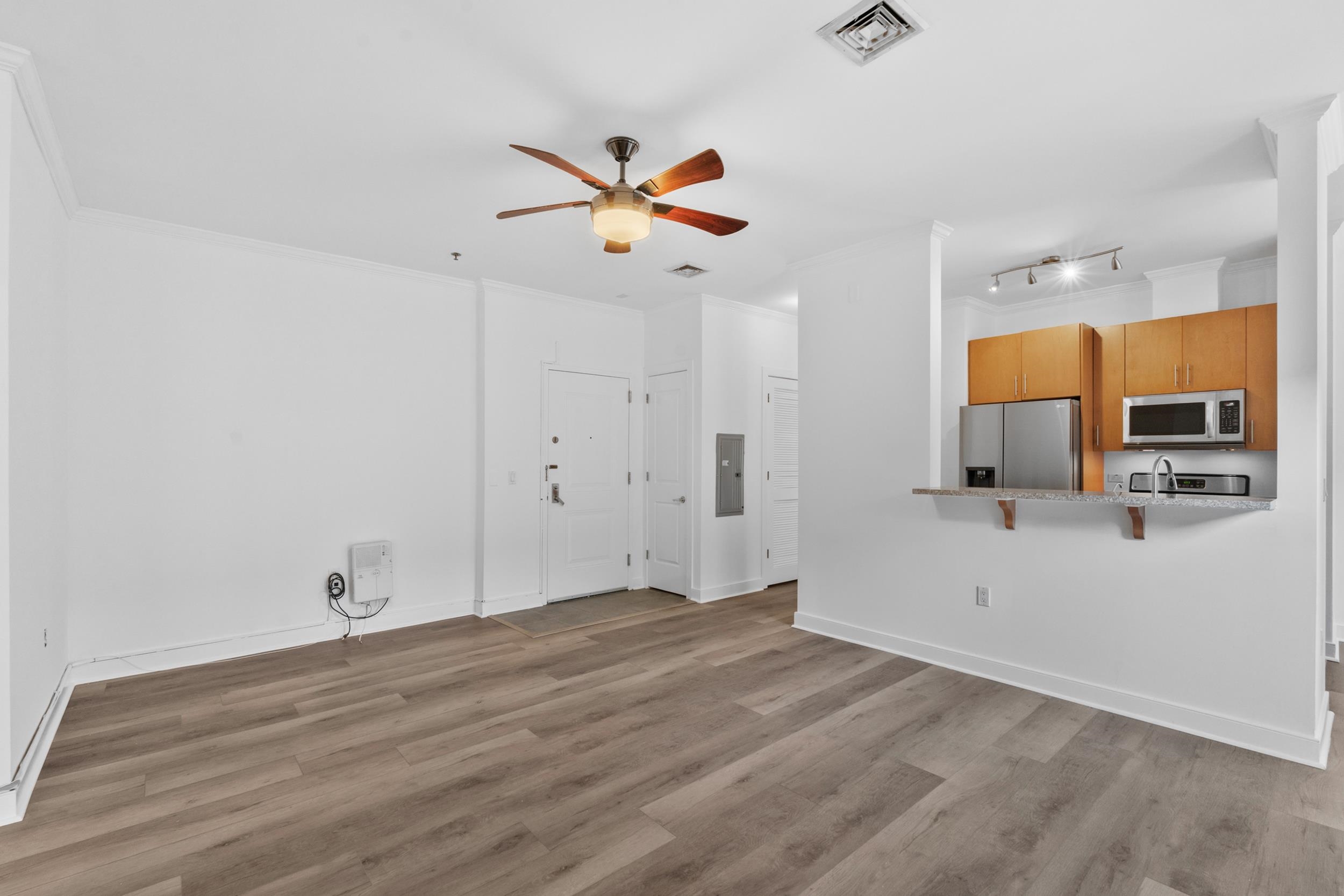 172 CULVER AVE - Photo 3