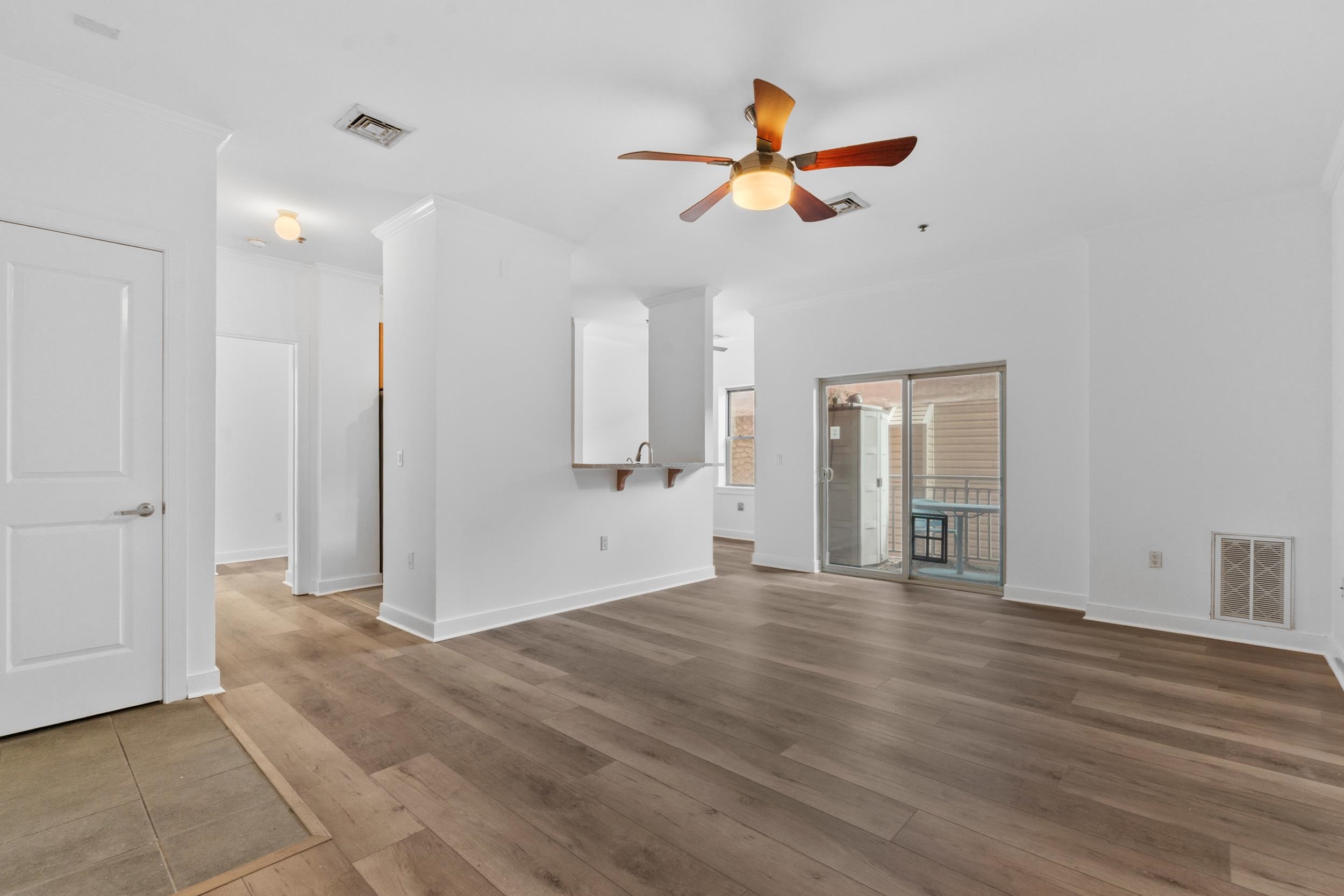 172 CULVER AVE - Photo 4