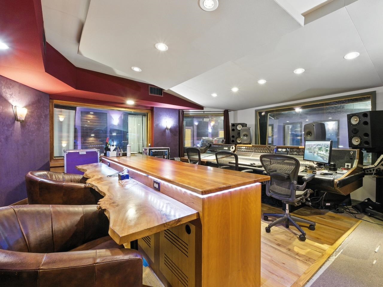 514 MONASTERY PL - Photo 4