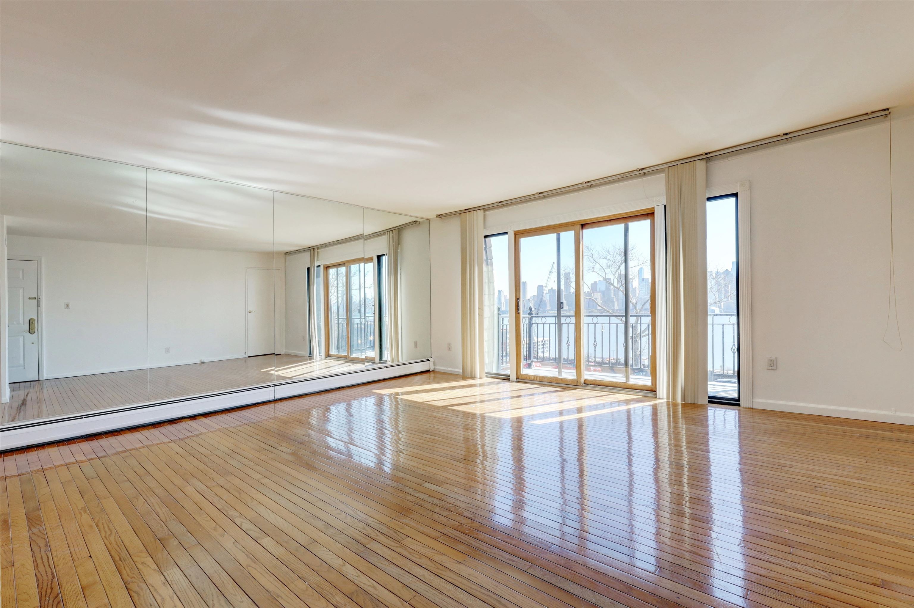 1021 BLVD EAST - Photo 2