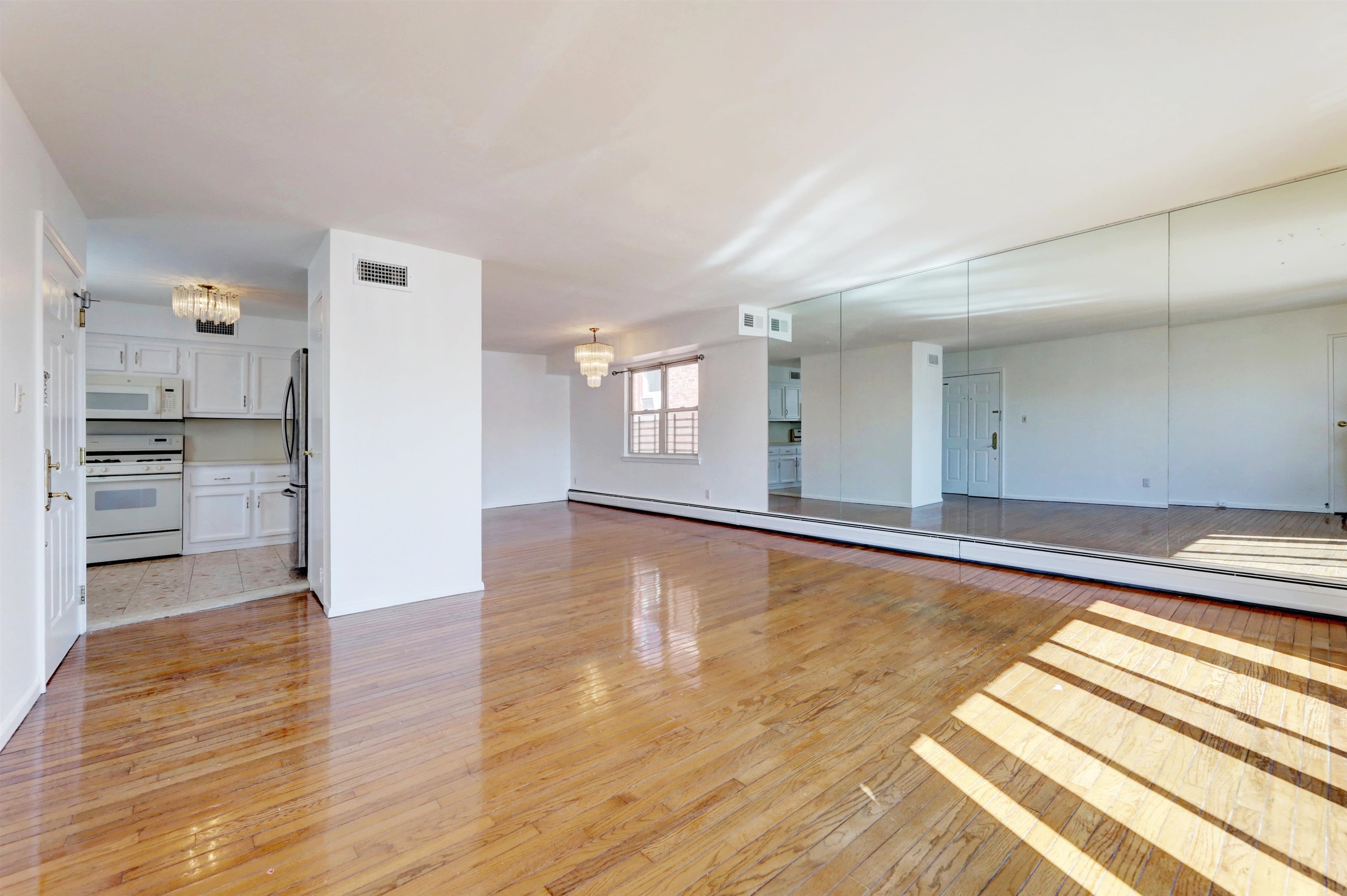 1021 BLVD EAST - Photo 3