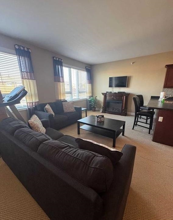 447 FAIRVIEW AVE - Photo 2