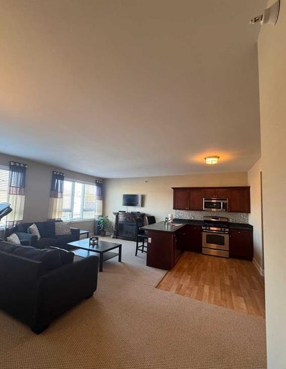 447 FAIRVIEW AVE - Photo 4