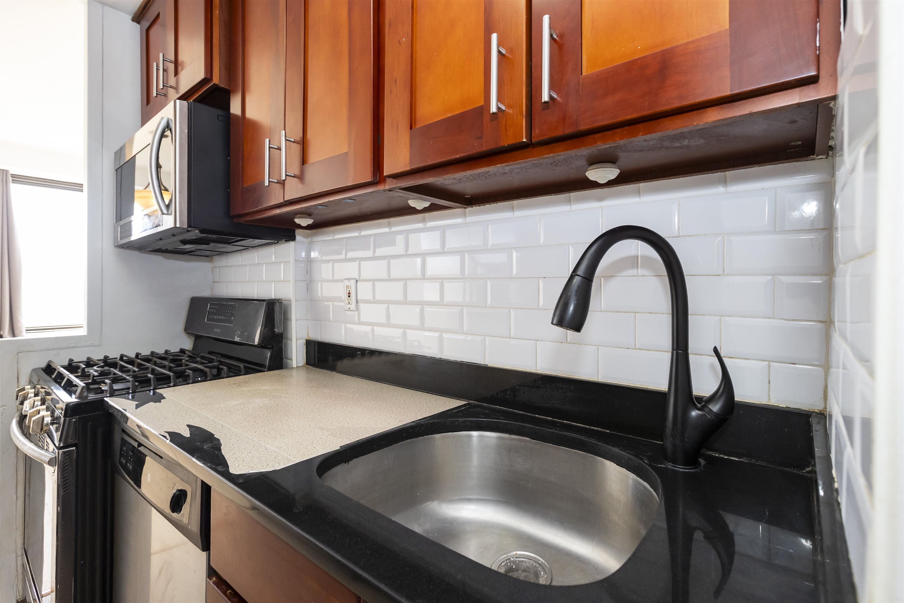 500 CENTRAL AVE #520