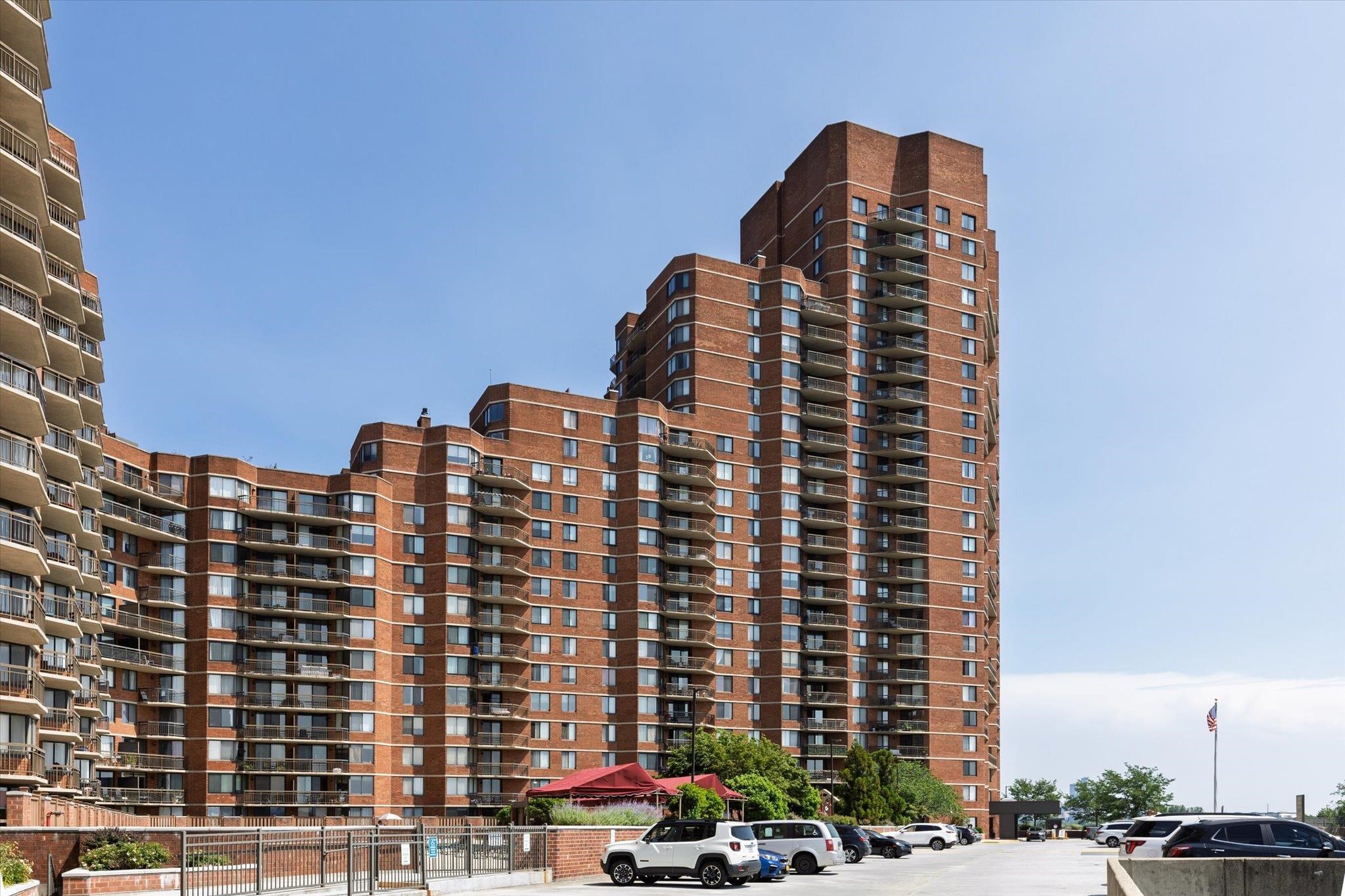 1705 HARMON COVE TOWER - Photo 1