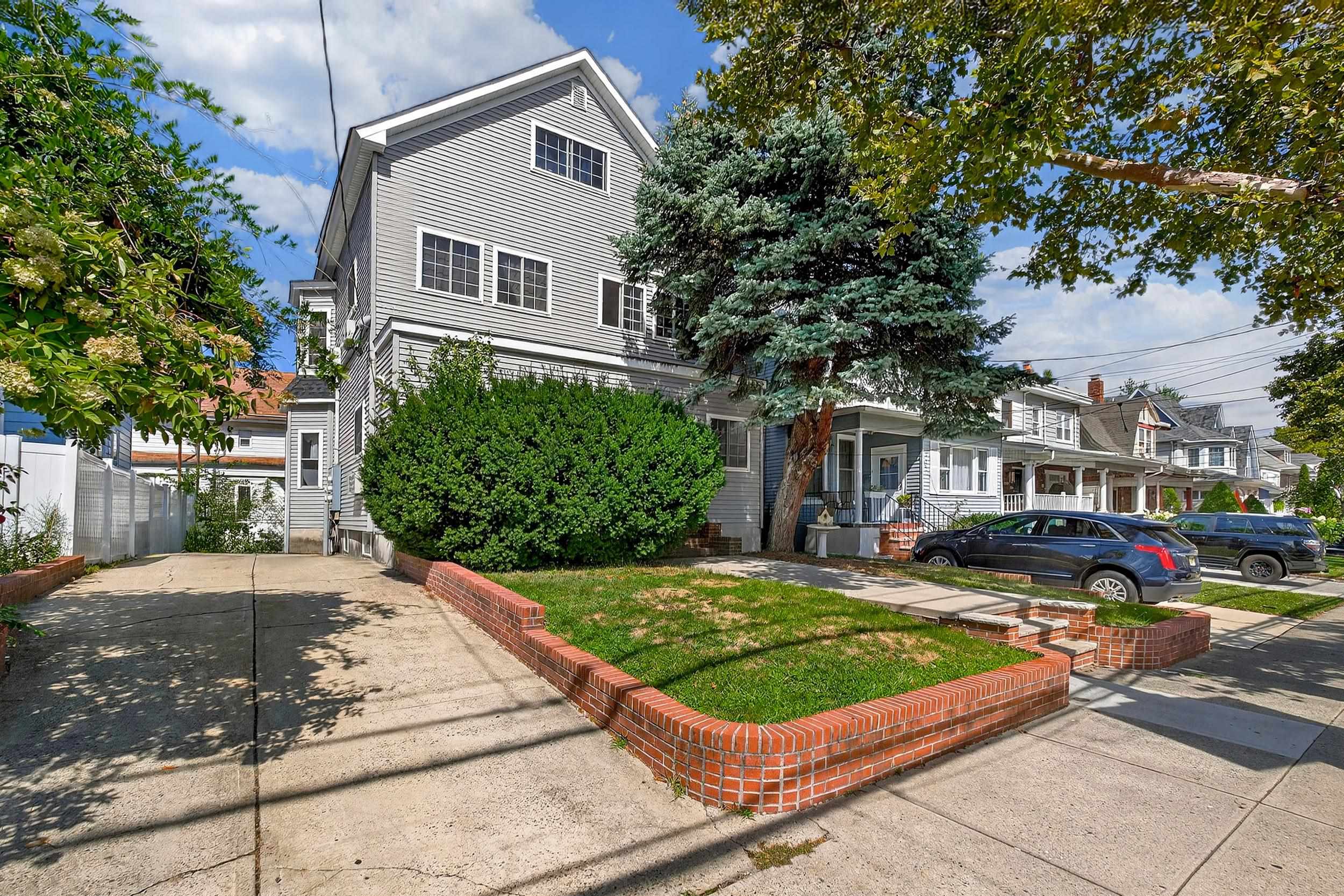 815 KENNEDY BLVD - Photo 2