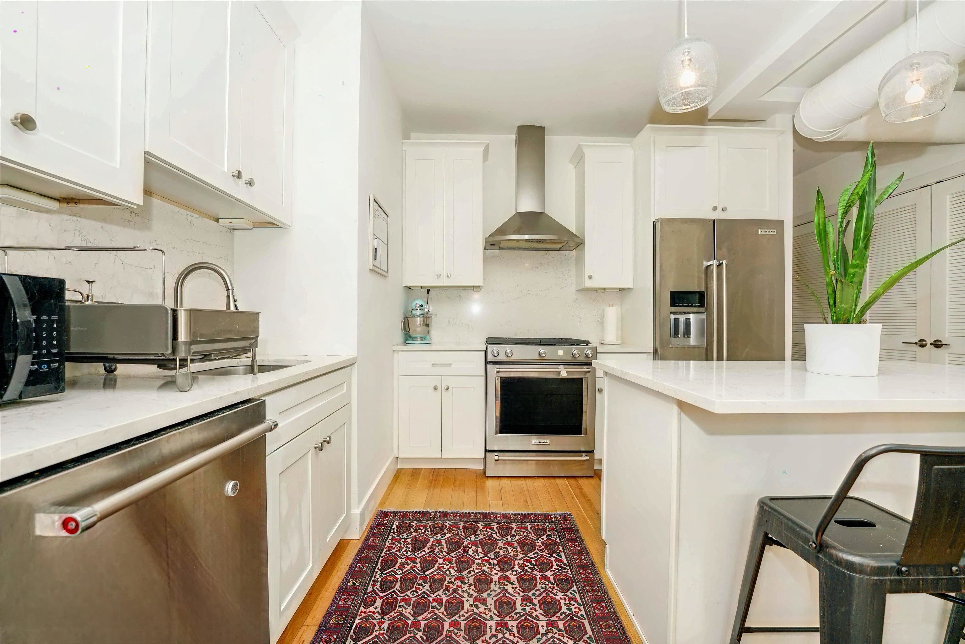 414 1ST ST - Photo 3