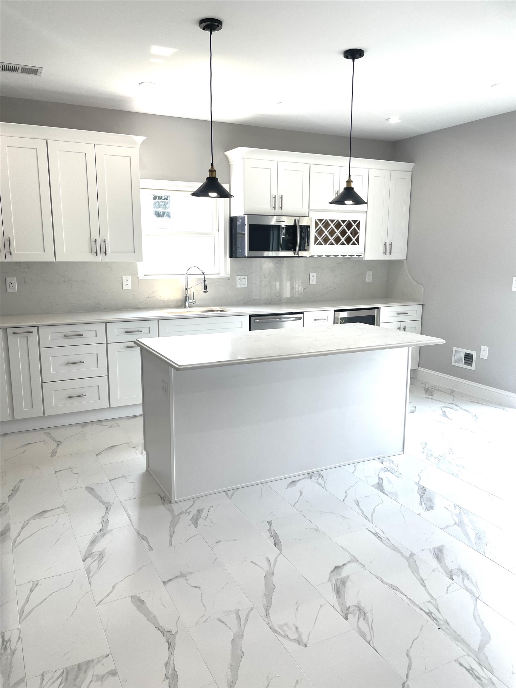 761 A 4TH ST - Photo 4