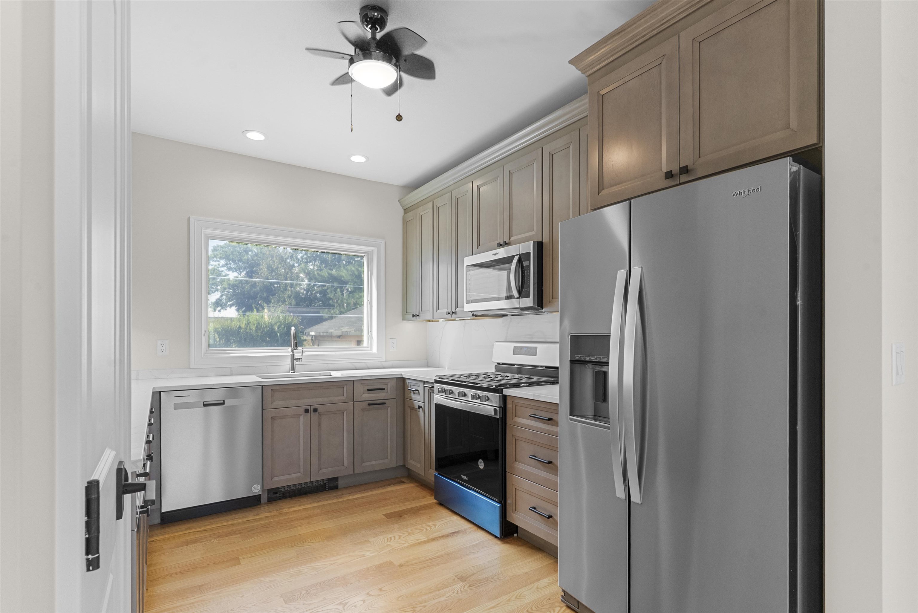 182B EAST 25TH ST - Photo 3