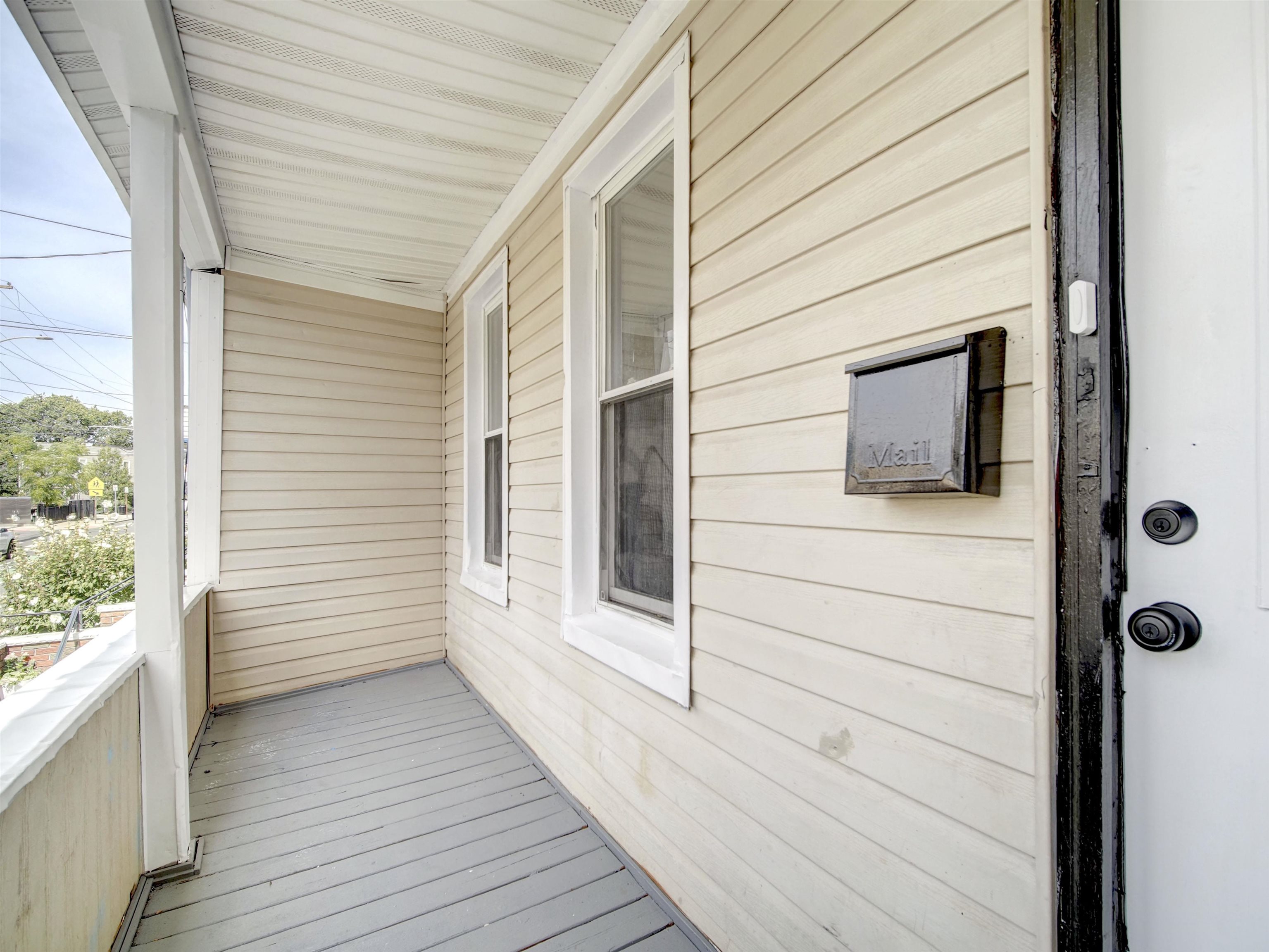 166 CATOR AVE - Photo 2