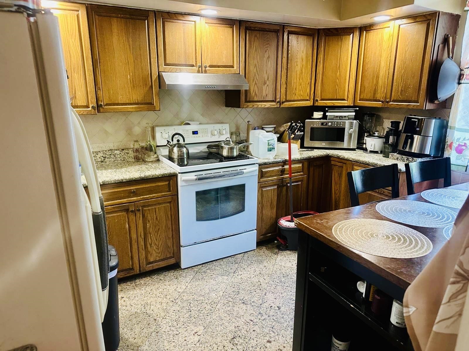 52 BOOREAM AVE - Photo 3