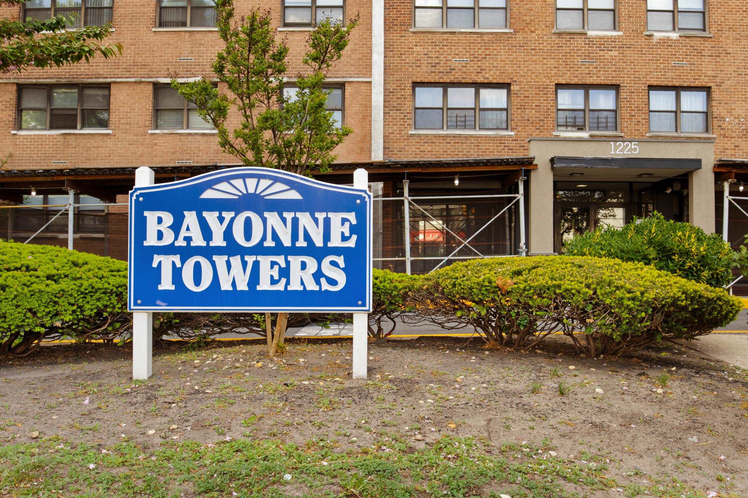 1225 KENNEDY BLVD - Photo 2