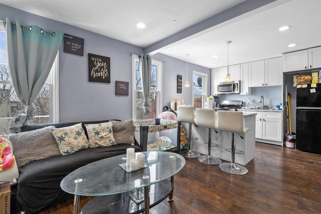 705 8TH ST - Photo 5