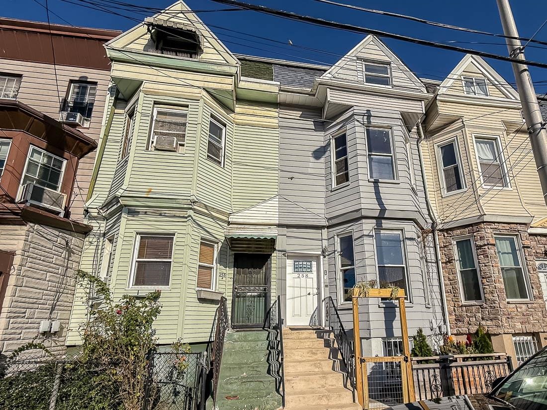 258 A FAIRMOUNT AVE - Photo 1