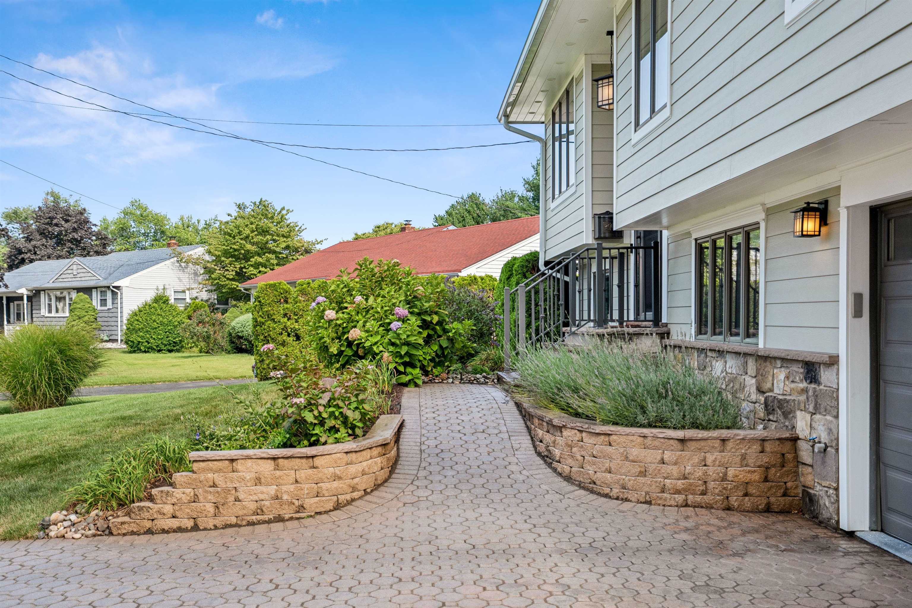 1453 TOOZ PL - Photo 2