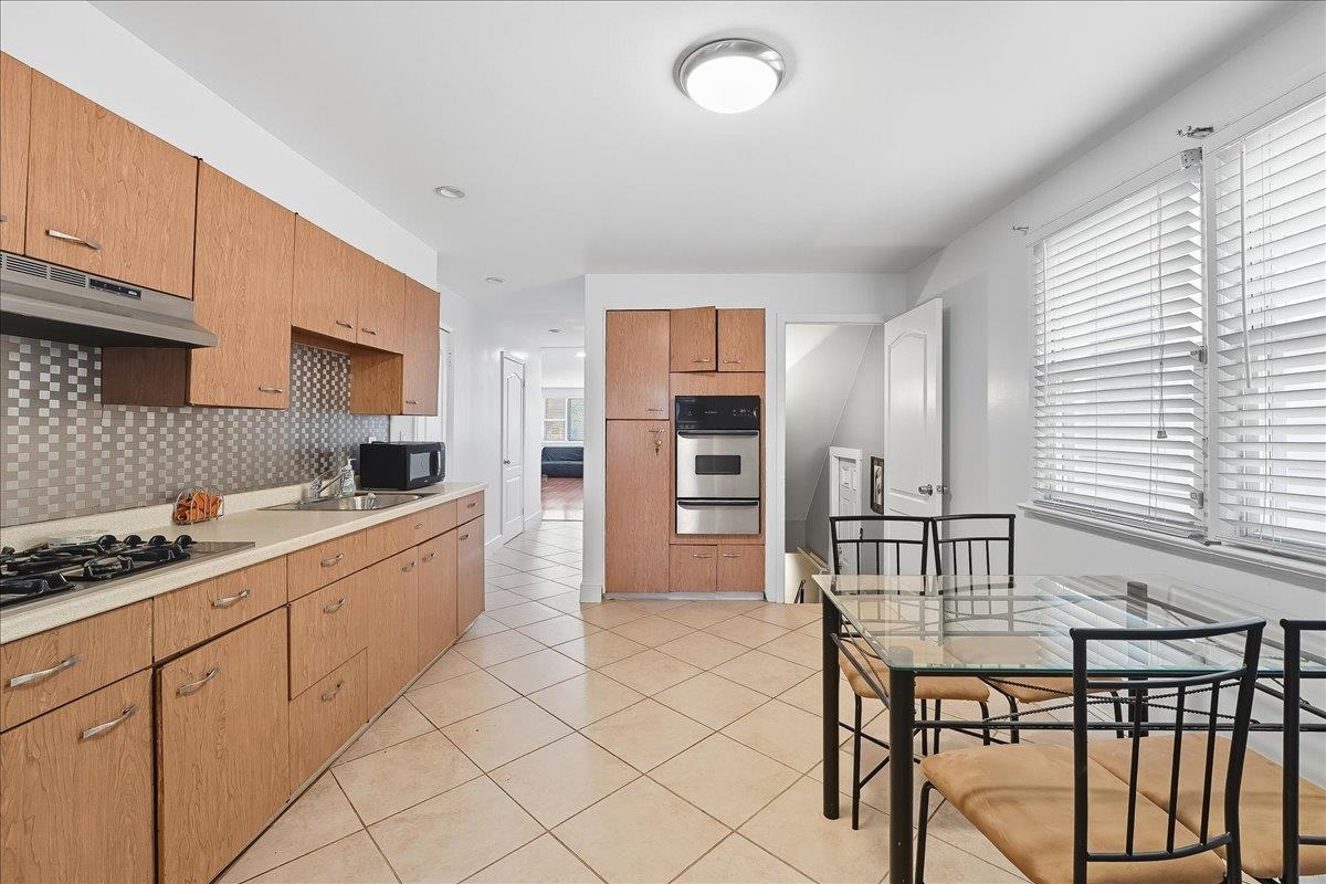 301 EGE AVE - Photo 4