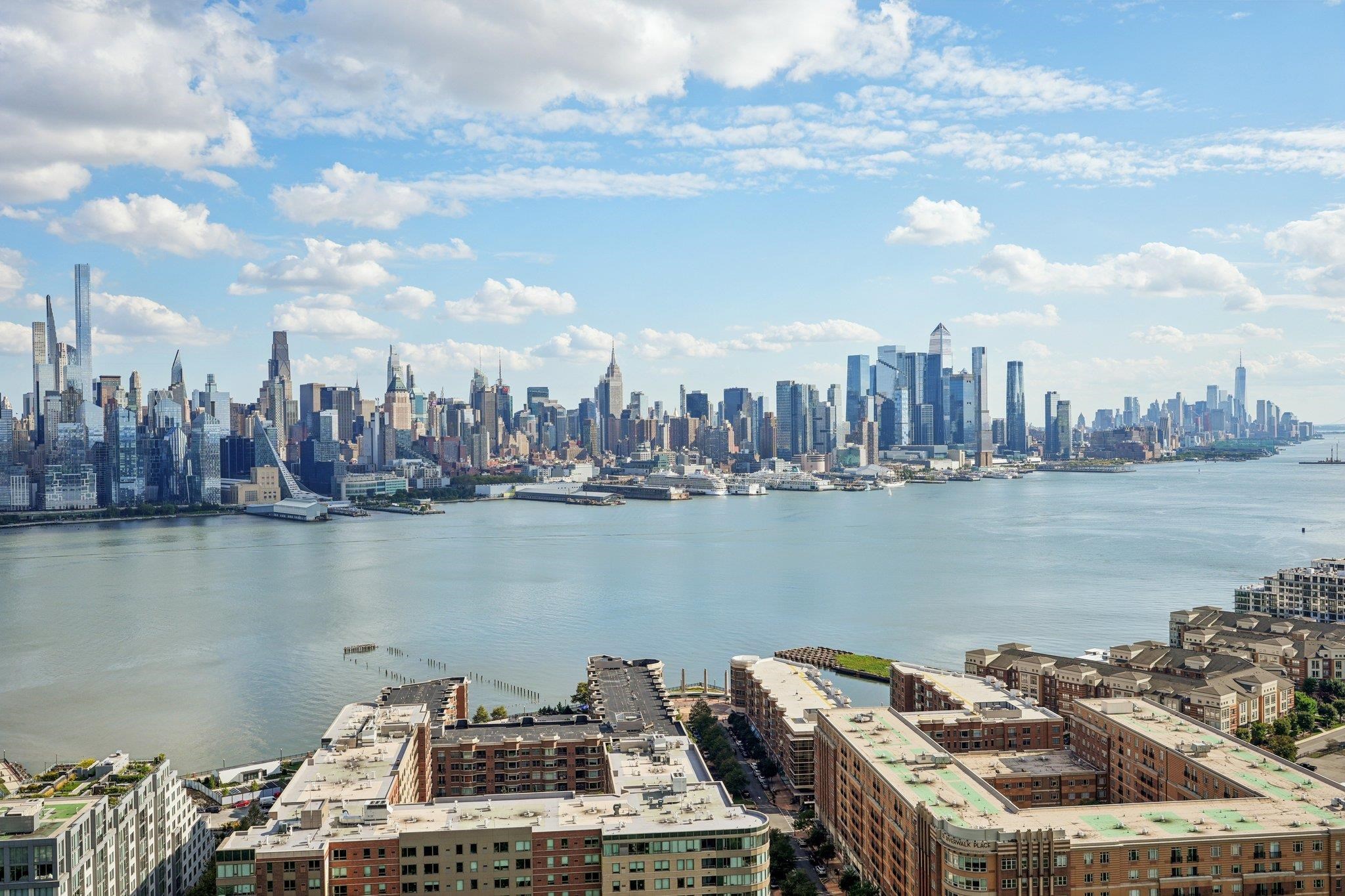 6040 BLVD EAST - Photo 2