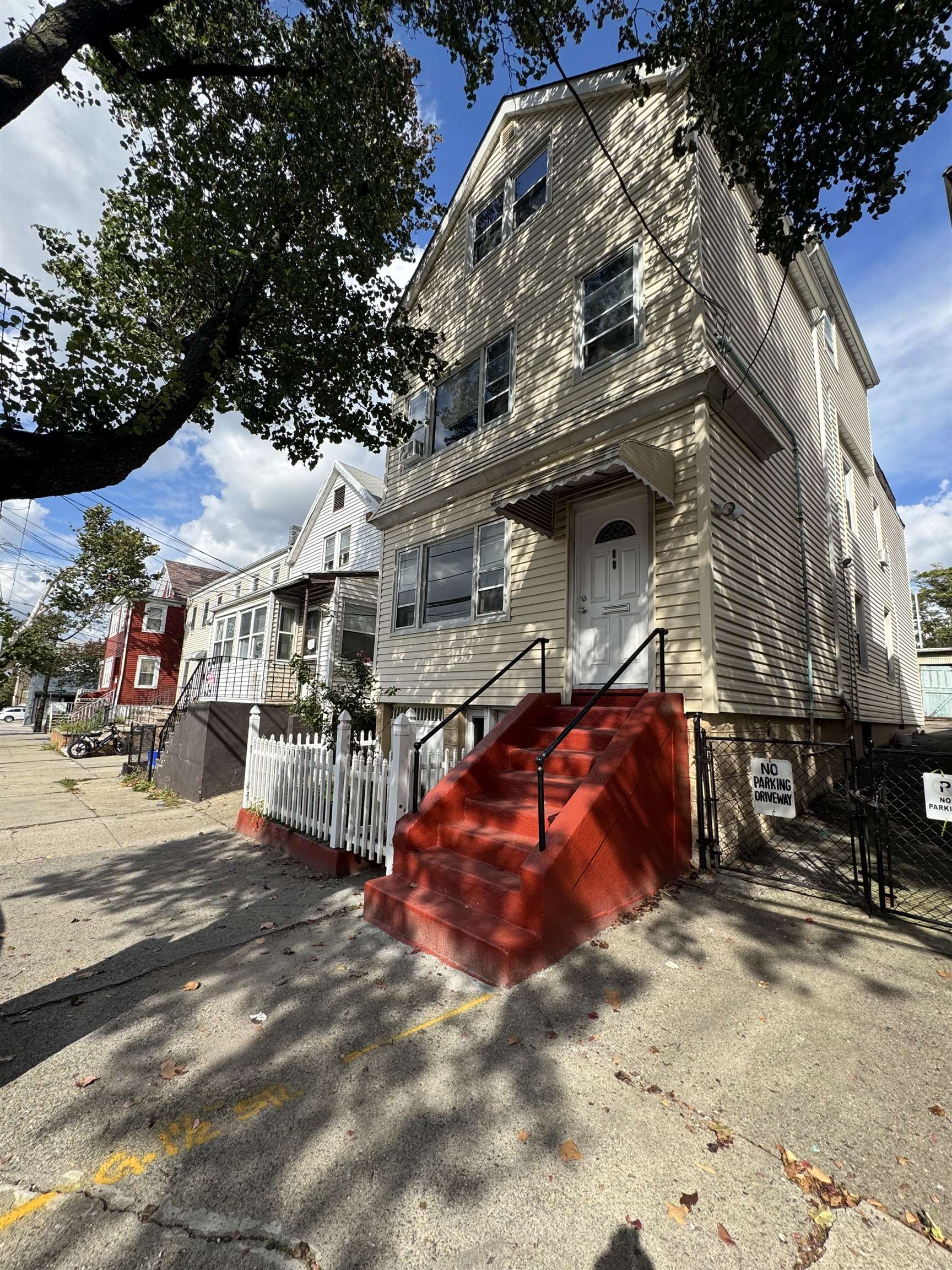 80 MCADOO AVE - Photo 1