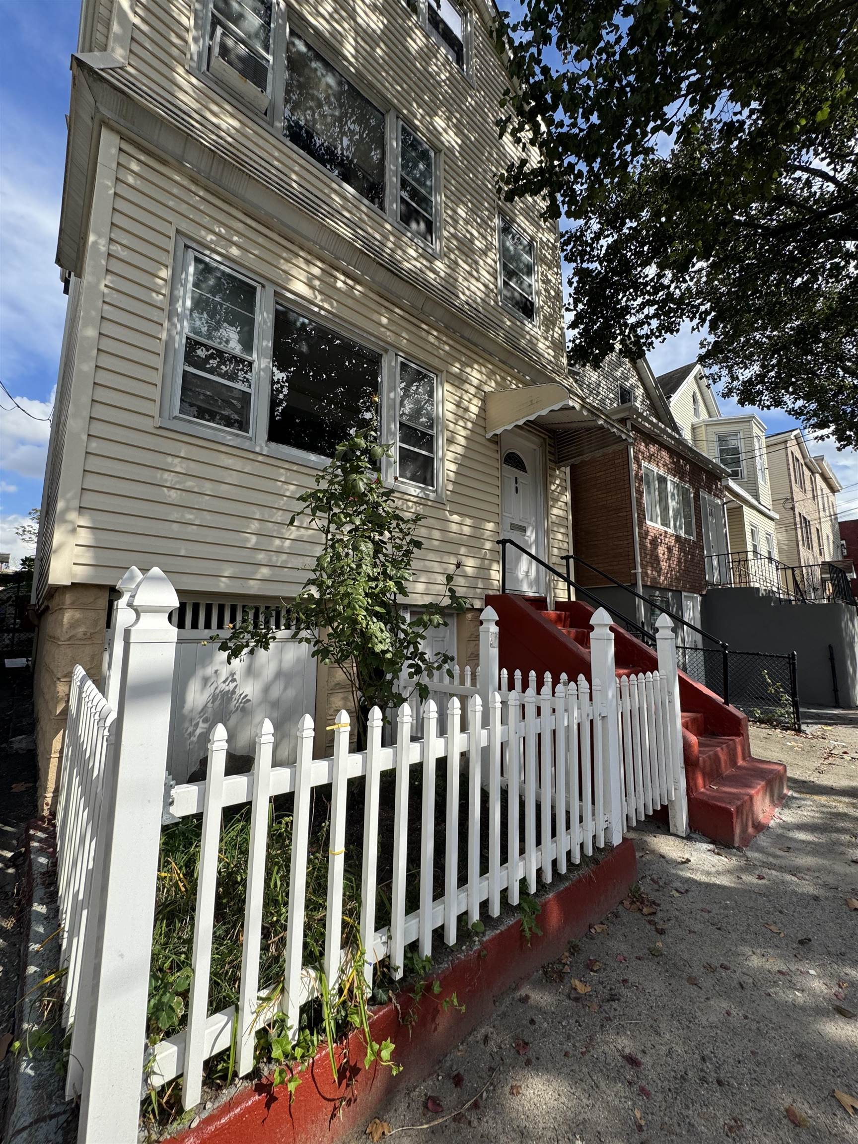 80 MCADOO AVE - Photo 3