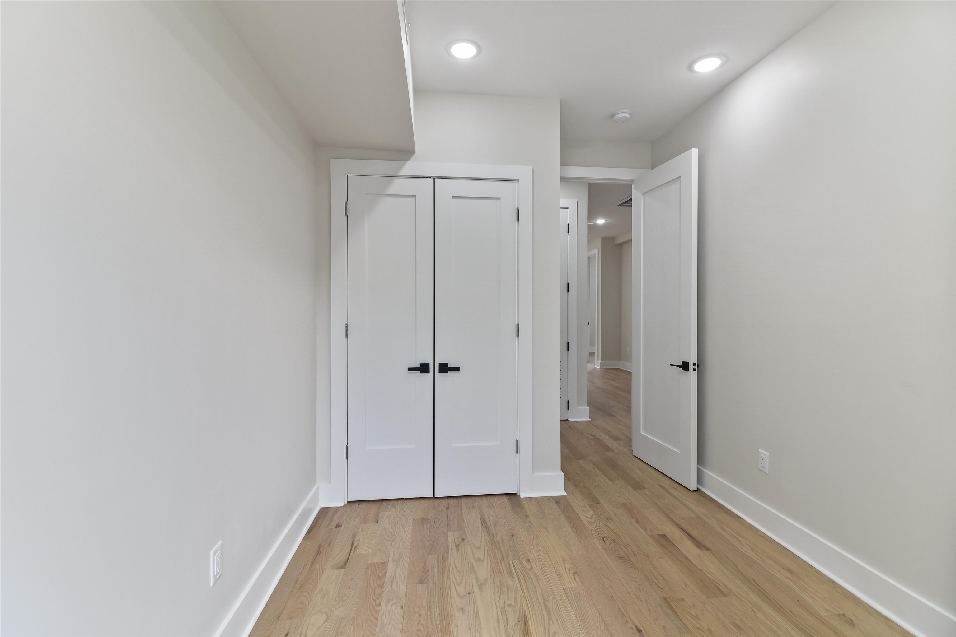 161 NEW YORK AVE - Photo 4