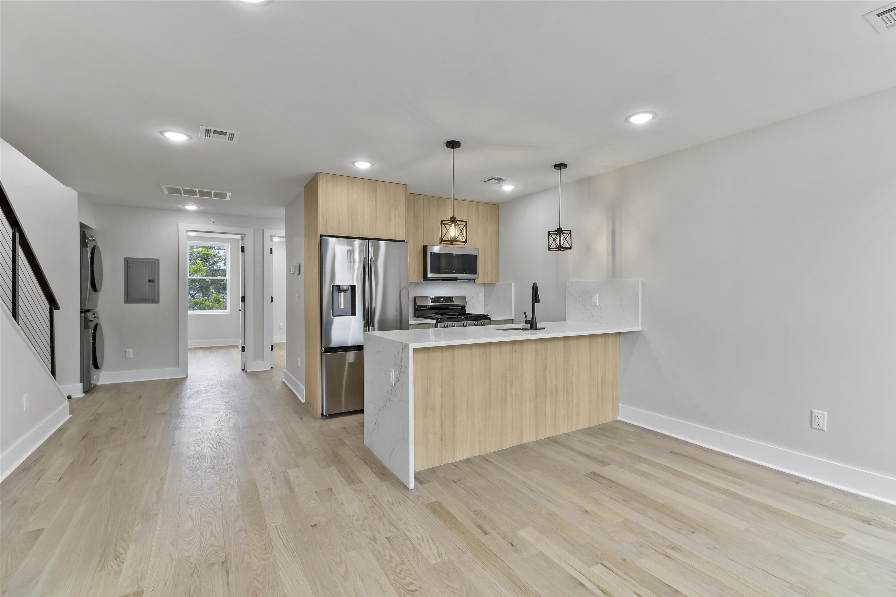 161 NEW YORK AVE - Photo 1