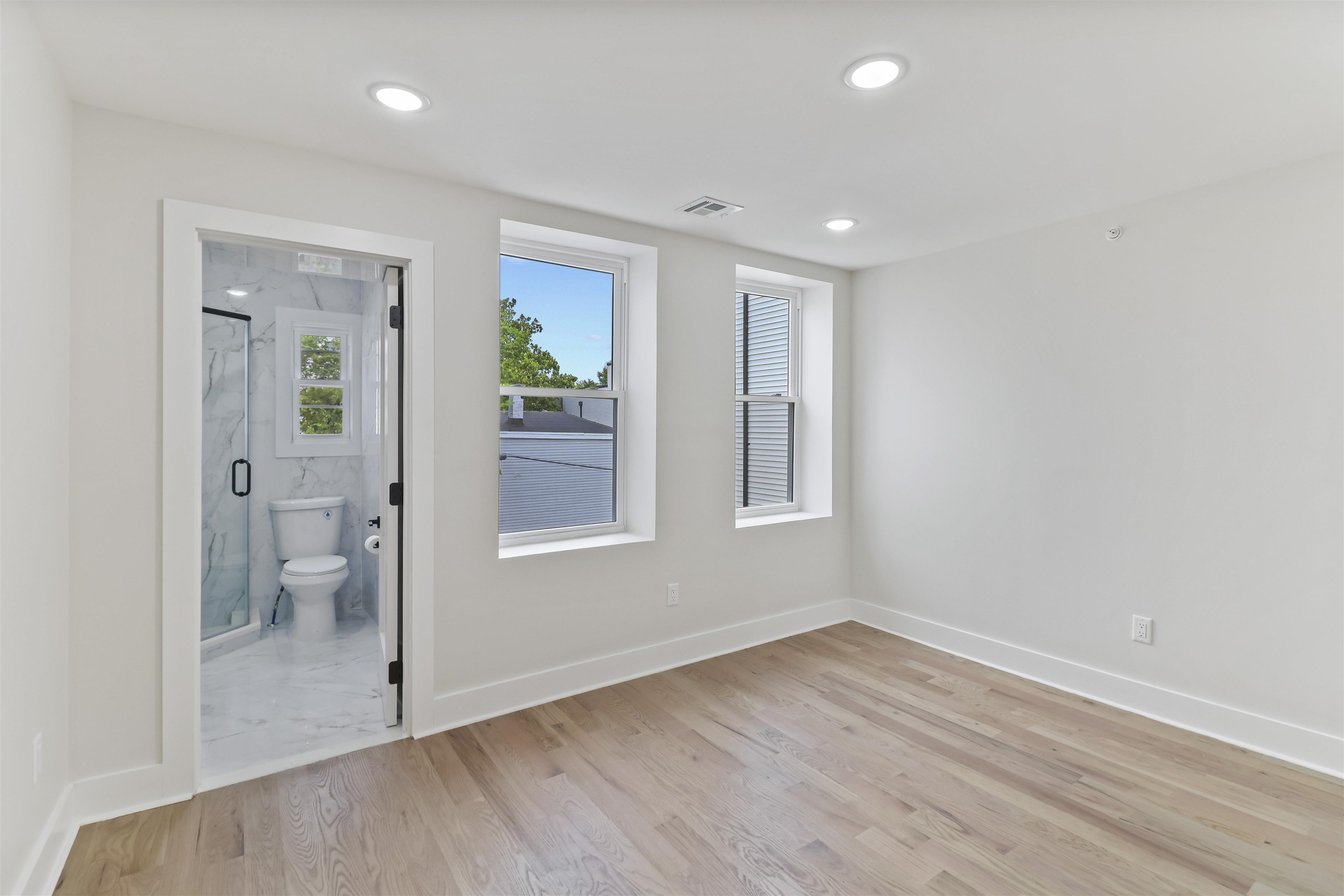 161 NEW YORK AVE - Photo 4