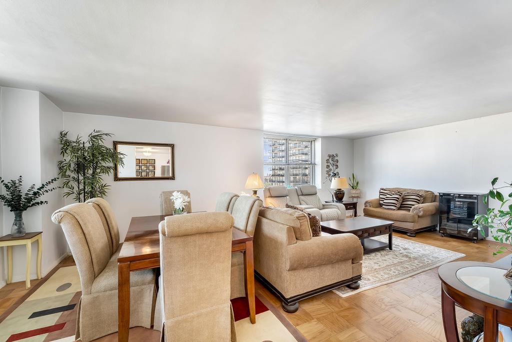 6040 BLVD EAST - Photo 4