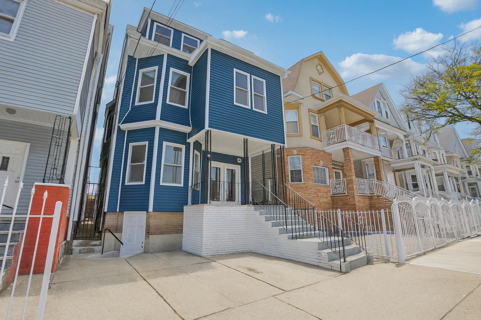 308 CLIFTON AVE - Photo 2