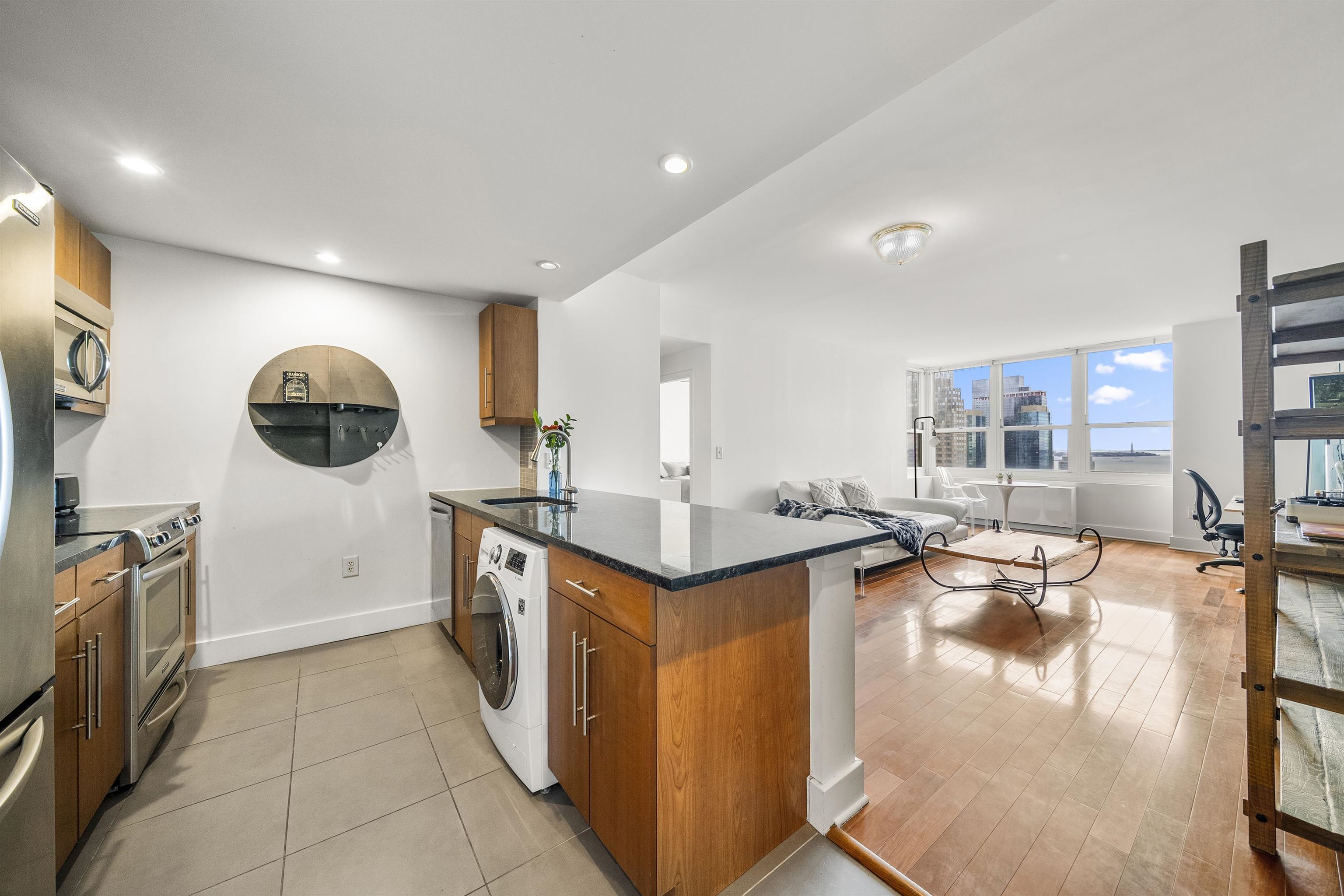 88 MORGAN ST - Photo 3