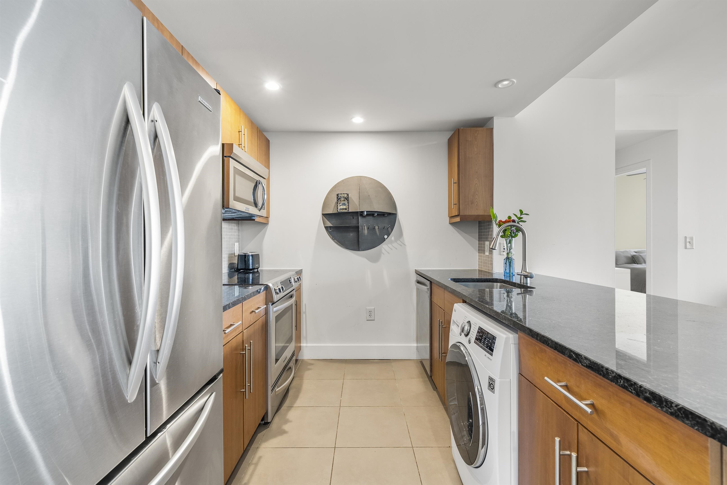 88 MORGAN ST - Photo 4