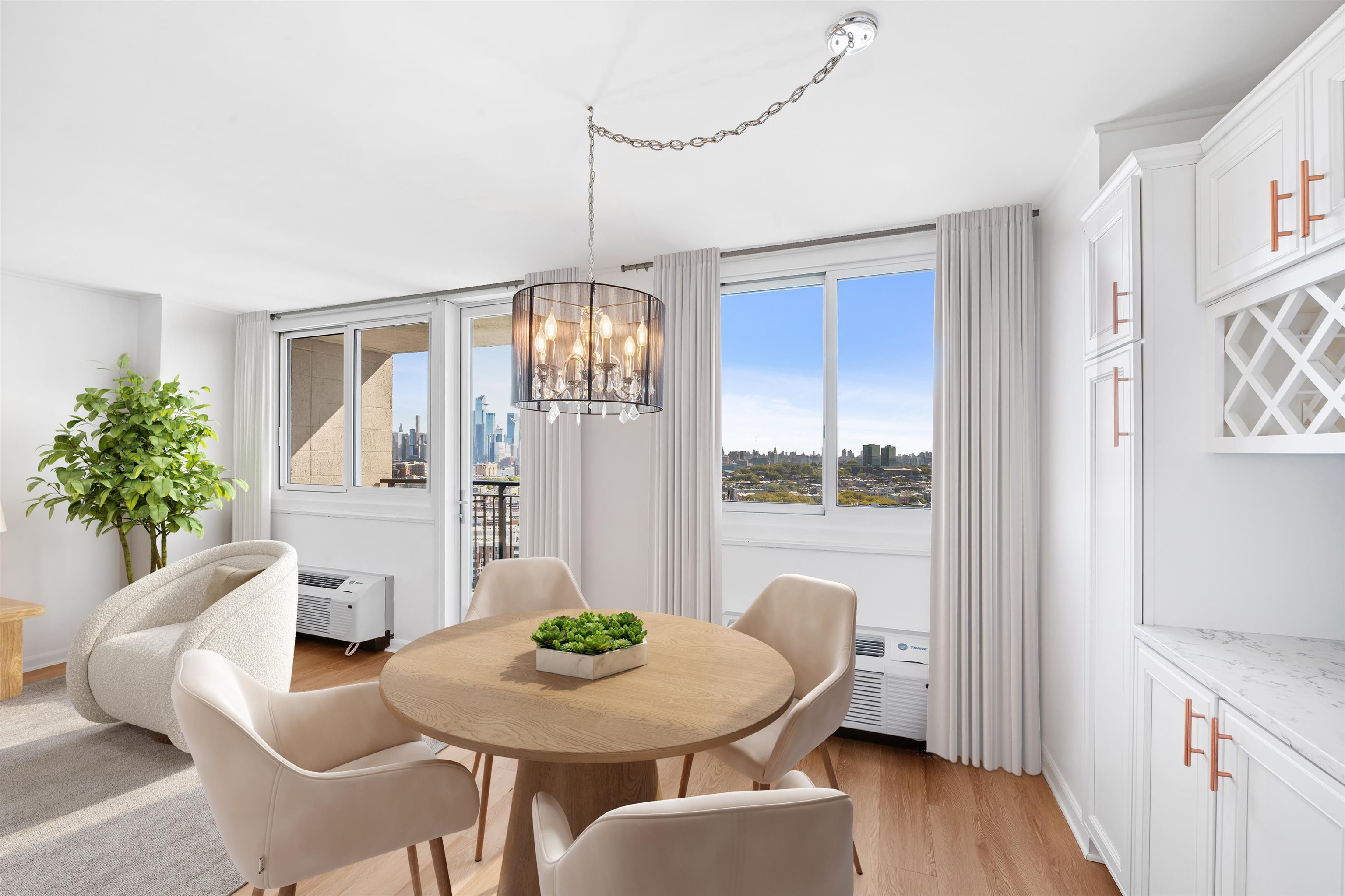 100 MANHATTAN AVE - Photo 3