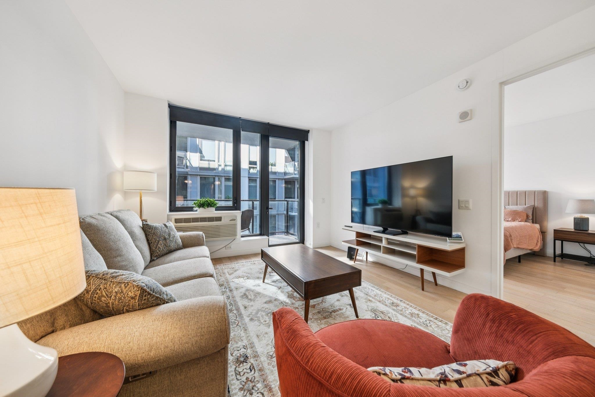 160 1ST ST - Photo 3