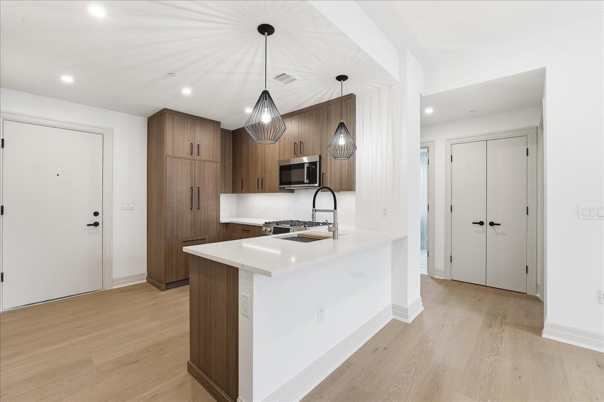 921 MADISON ST - Photo 5