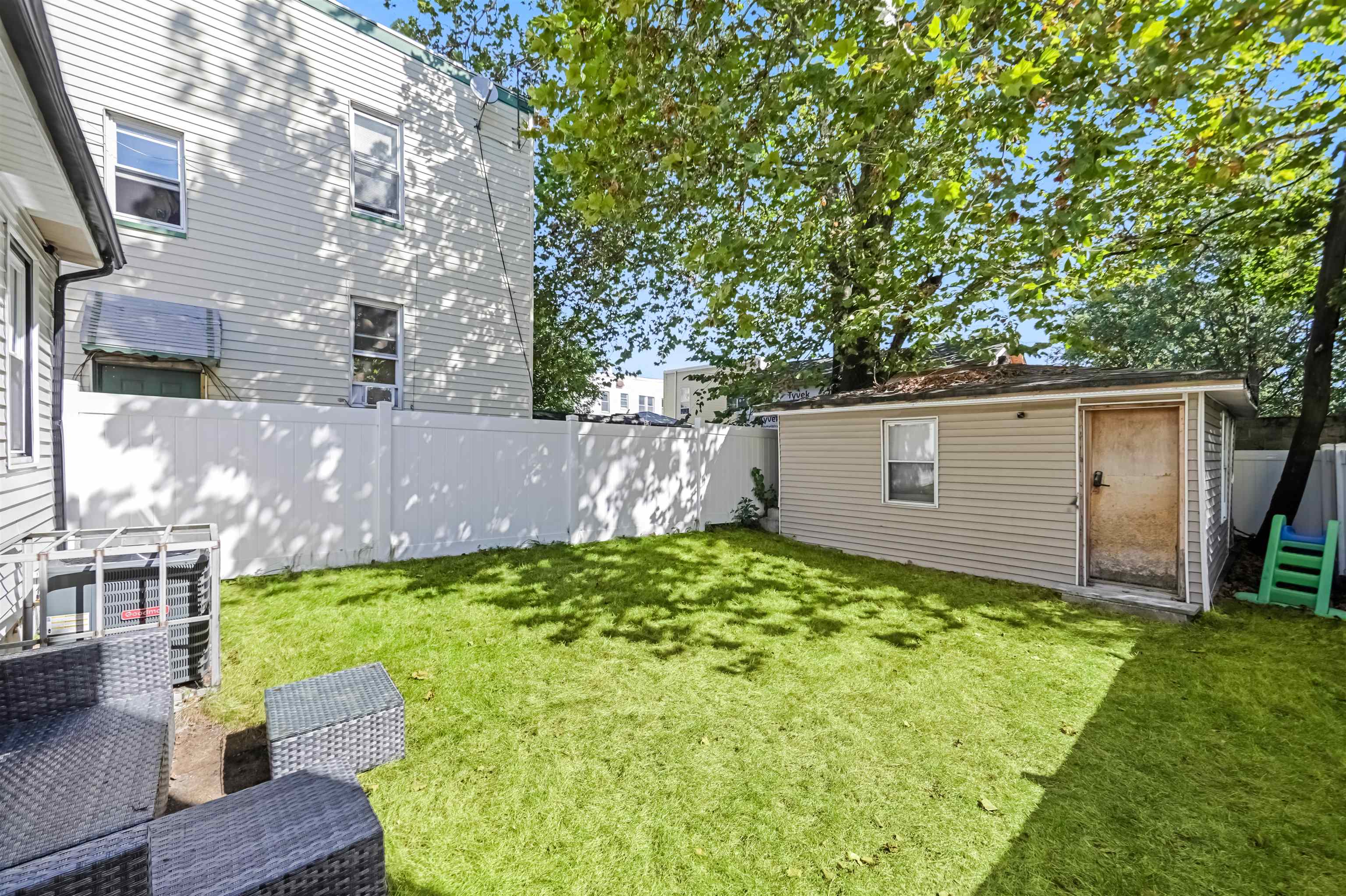 170 CLINTON PL