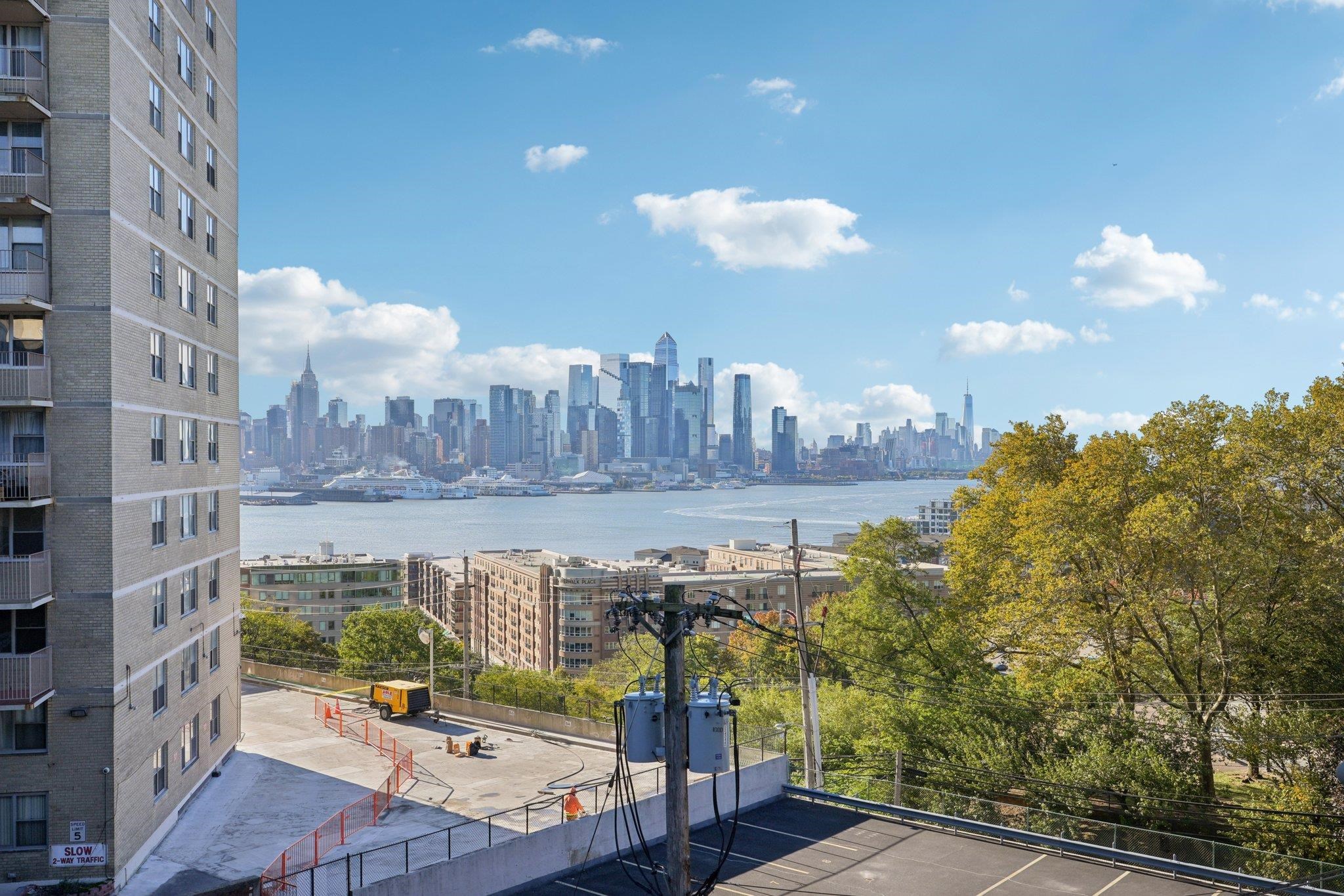 6010 BLVD EAST - Photo 4