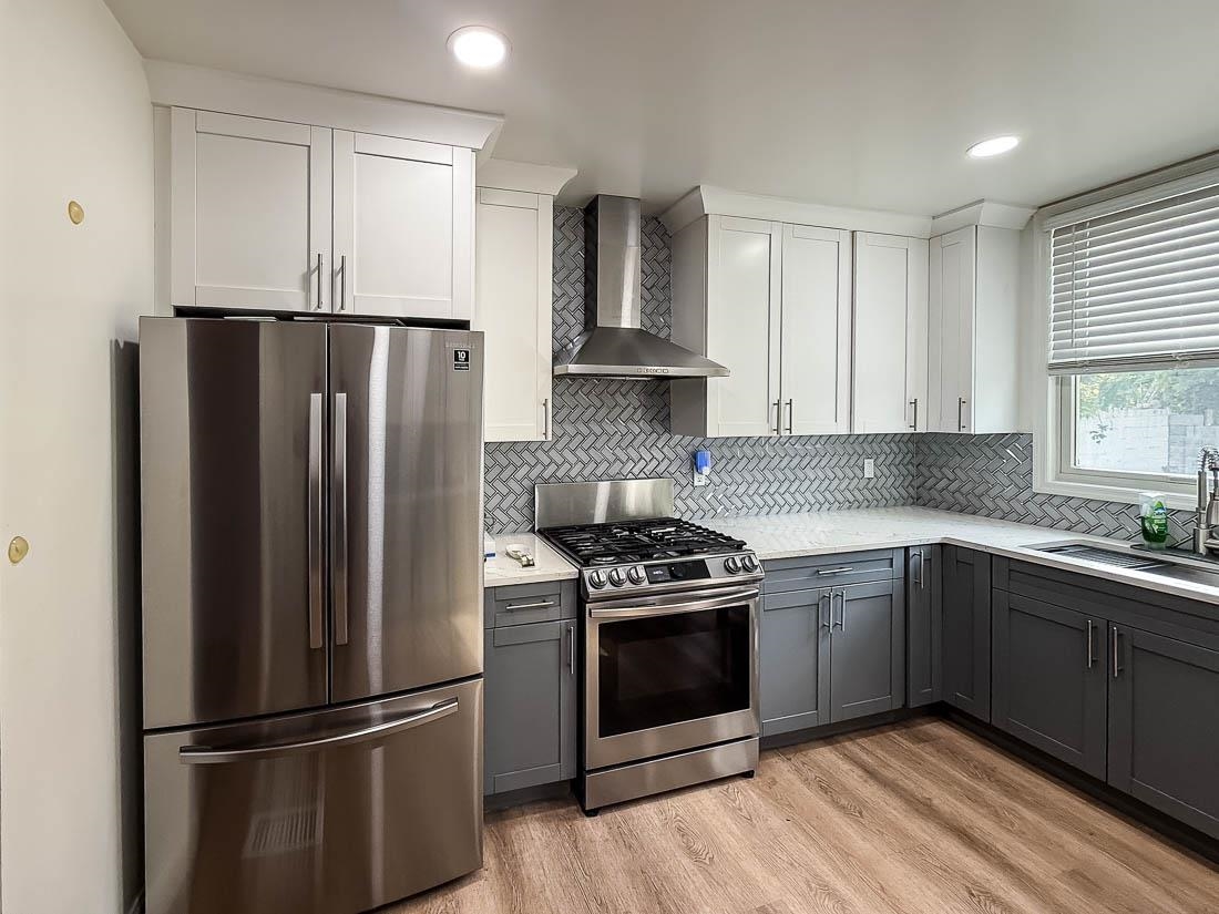 145 EGE AVE - Photo 4