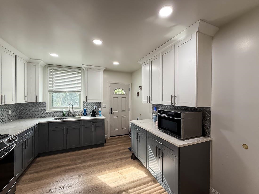 145 EGE AVE - Photo 5